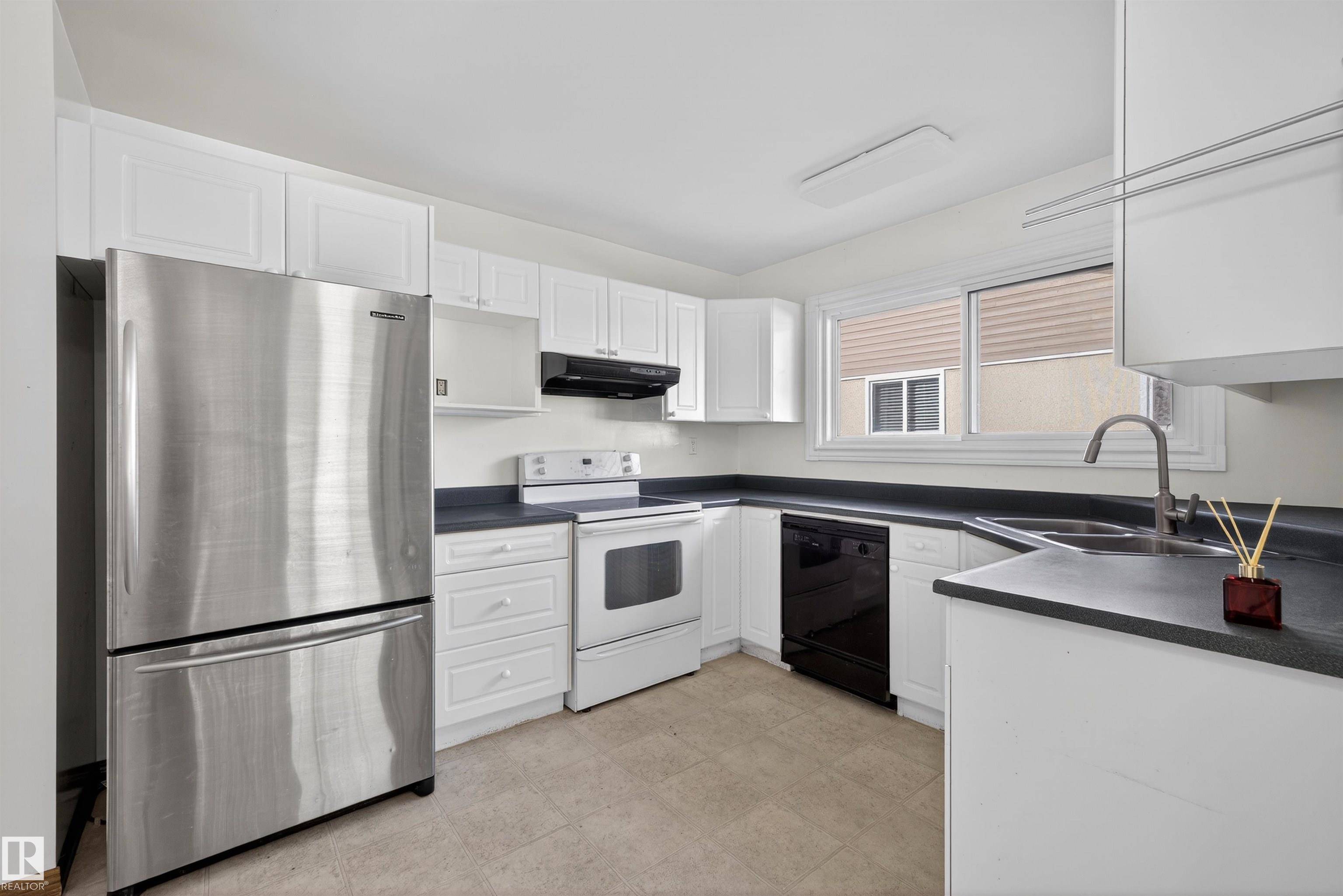 Photo 12 at 64 Circlewood Drive, Maplewood, Sherwood Park