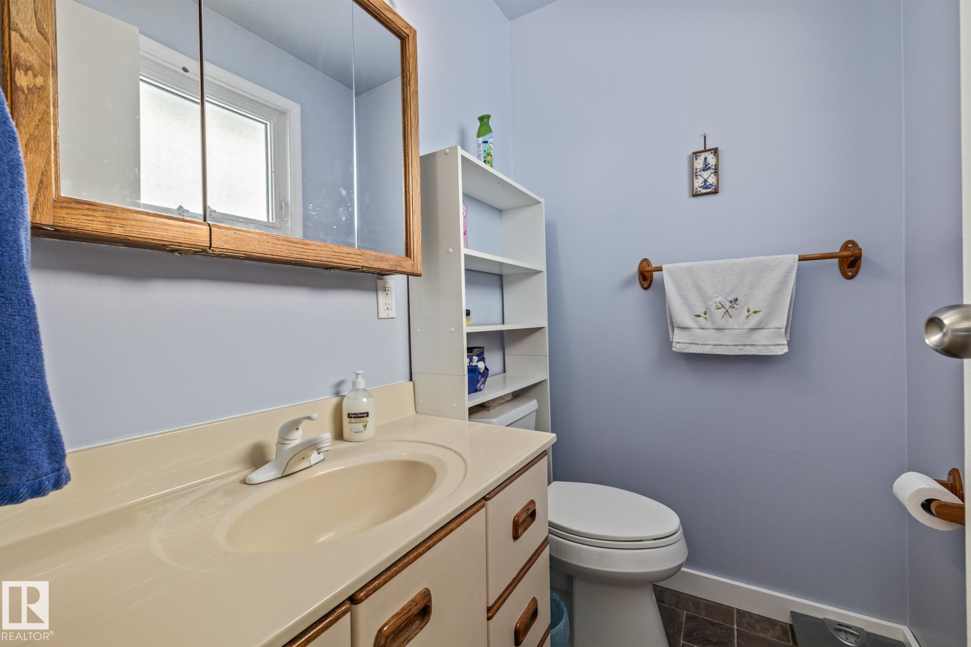 Photo 21 at 11431 149 Avenue NW, Caernarvon, Edmonton