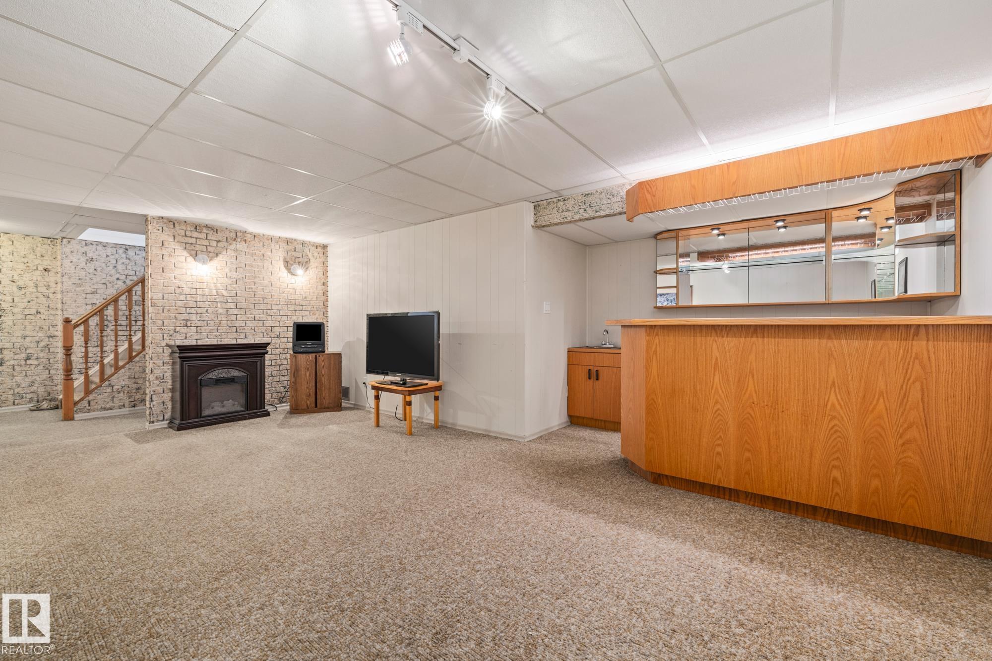 Photo 27 at 11431 149 Avenue NW, Caernarvon, Edmonton