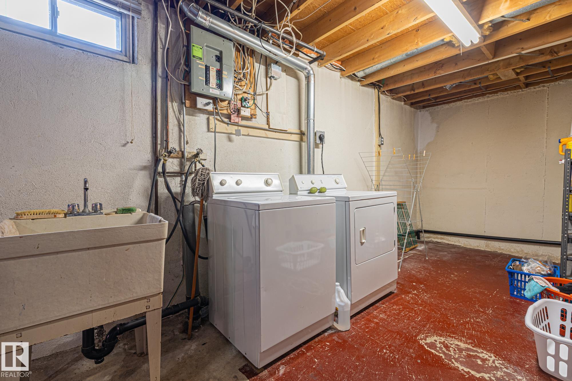 Photo 29 at 11431 149 Avenue NW, Caernarvon, Edmonton