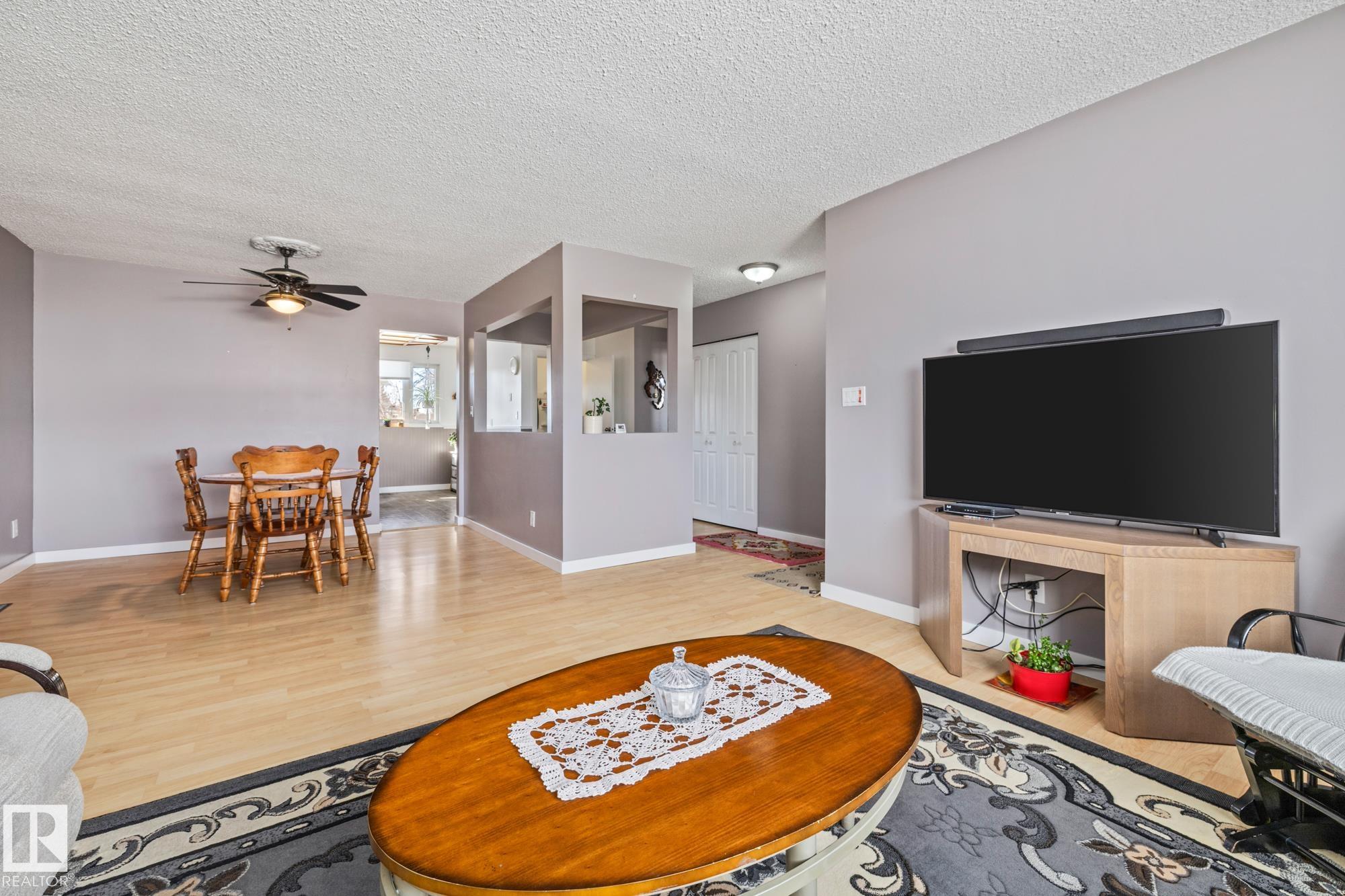 Photo 6 at 11431 149 Avenue NW, Caernarvon, Edmonton