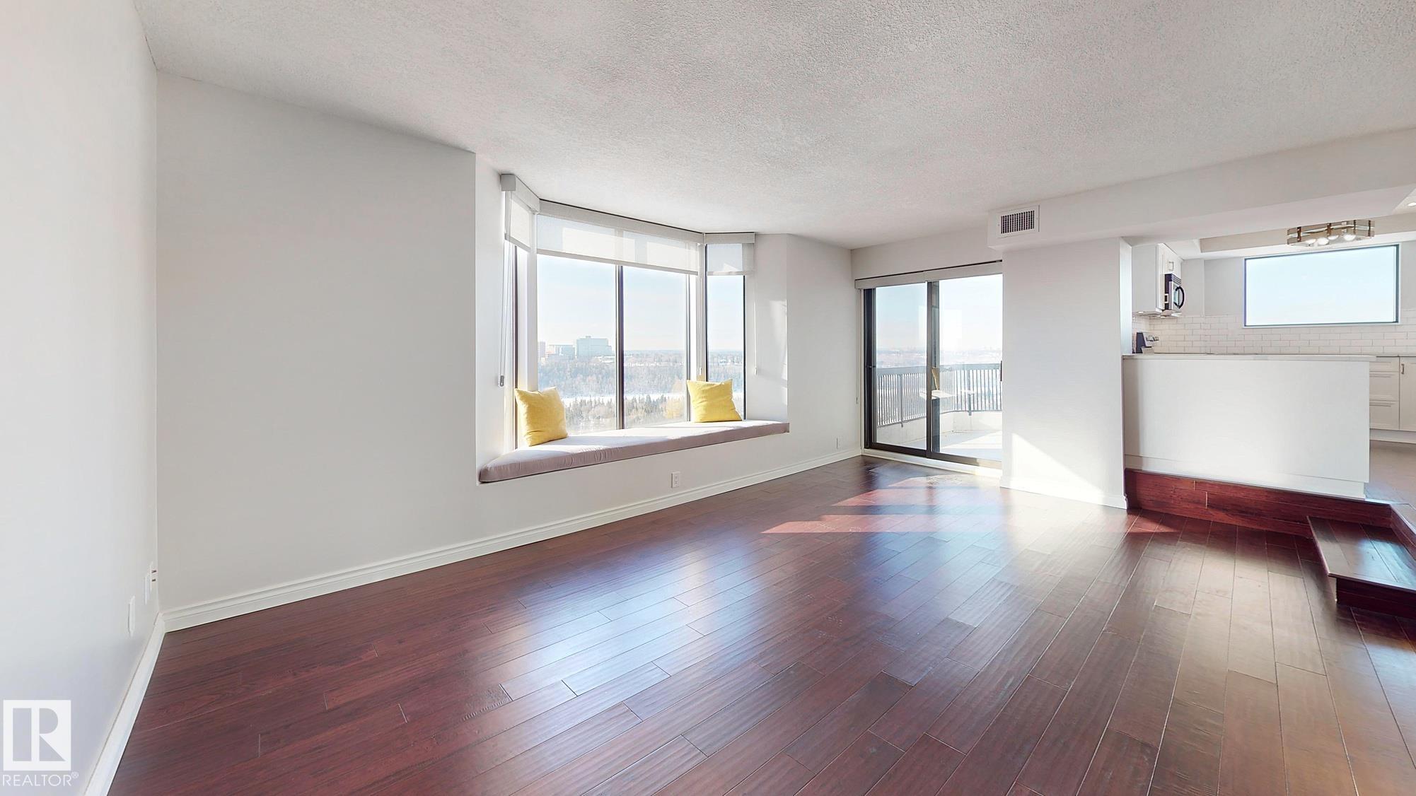 Photo 16 at 1504 - 11503 100 Avenue NW, Wîhkwêntôwin, Edmonton