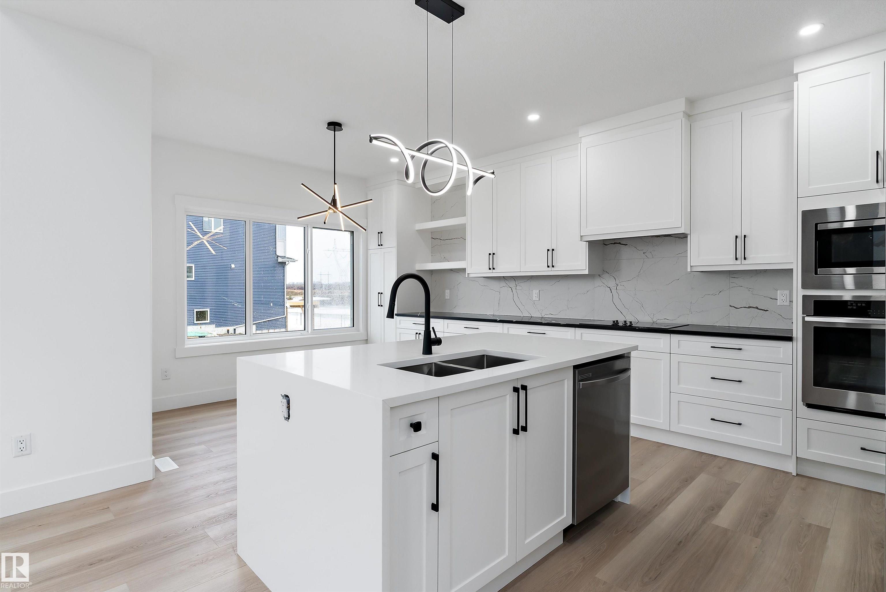 Photo 7 at 804 Elderberry crest NW, Edgemont, Edmonton