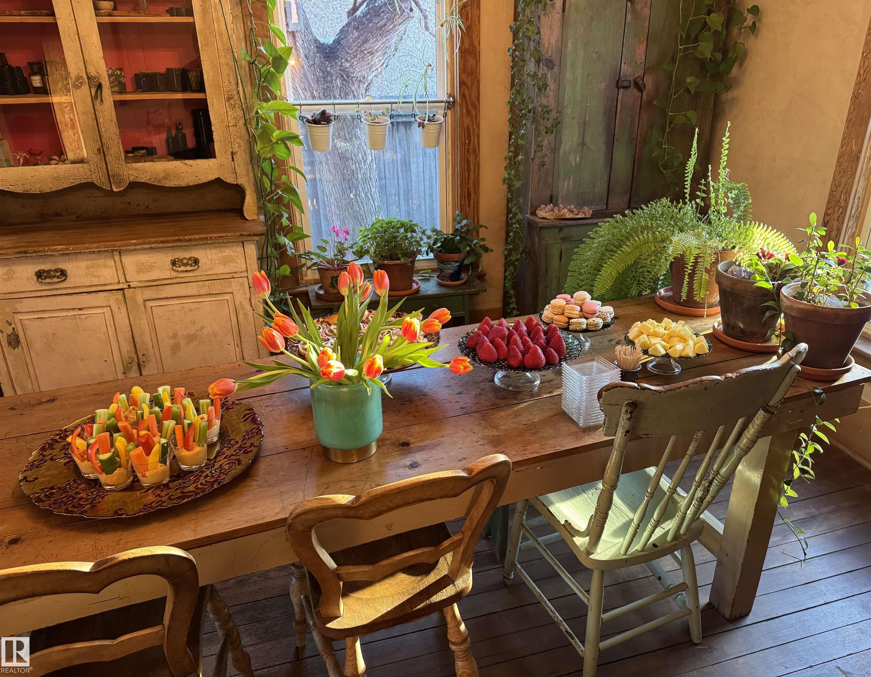 Photo 22 at 7024 105a Street NW, Queen Alexandra, Edmonton