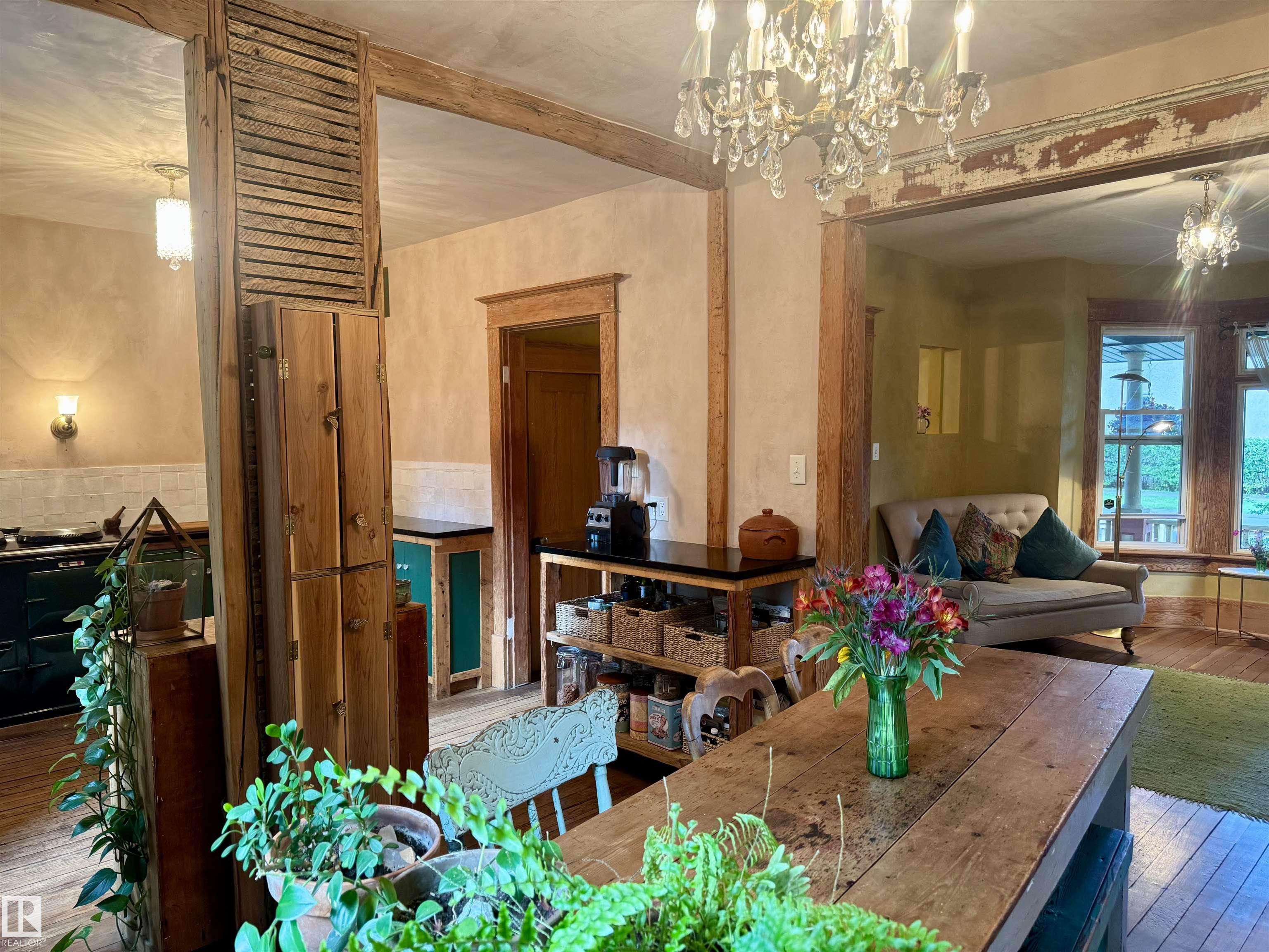 Photo 23 at 7024 105a Street NW, Queen Alexandra, Edmonton