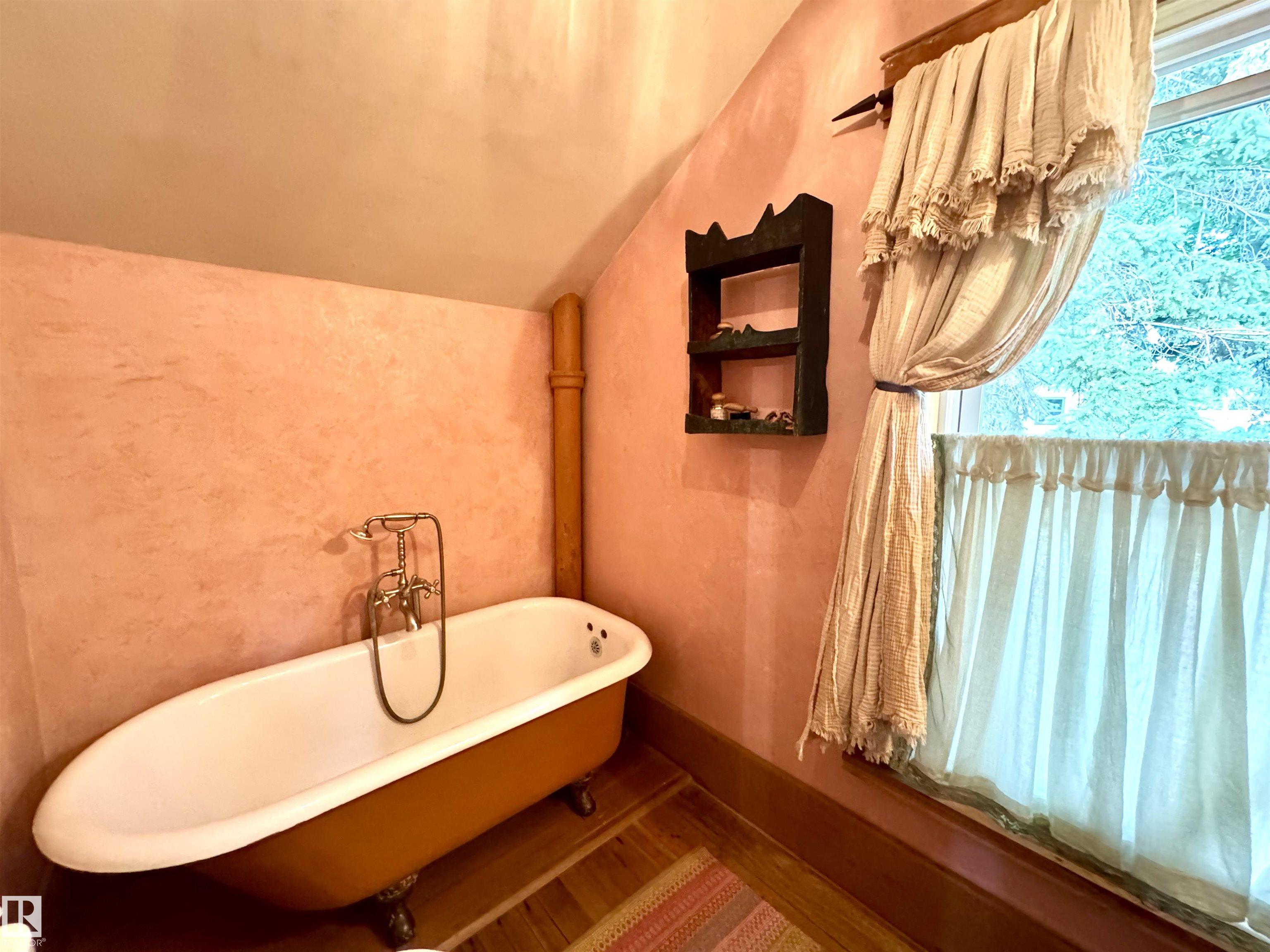 Photo 37 at 7024 105a Street NW, Queen Alexandra, Edmonton