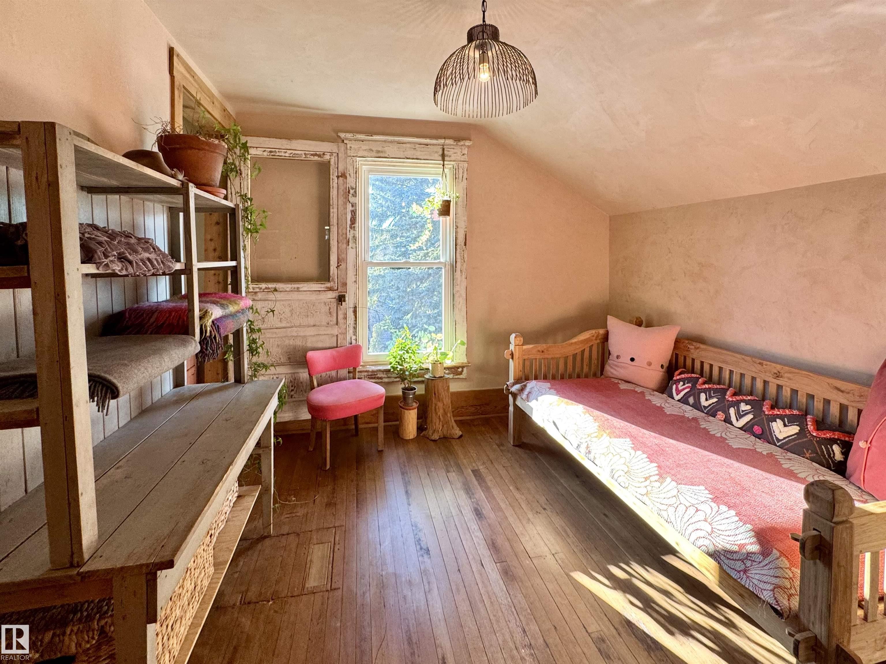 Photo 39 at 7024 105a Street NW, Queen Alexandra, Edmonton