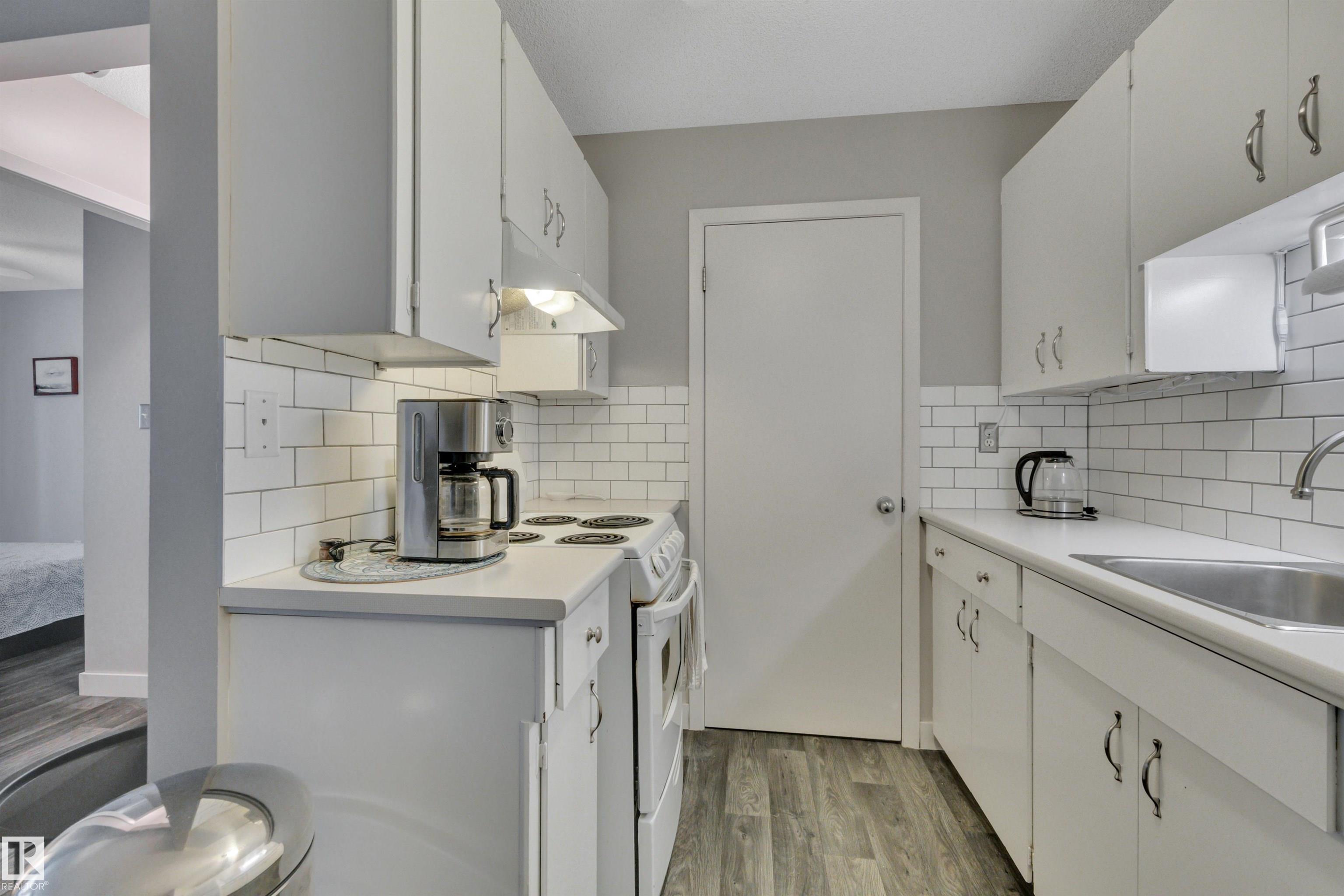 Photo 19 at 203 - 10225 114 Street NW, Wîhkwêntôwin, Edmonton