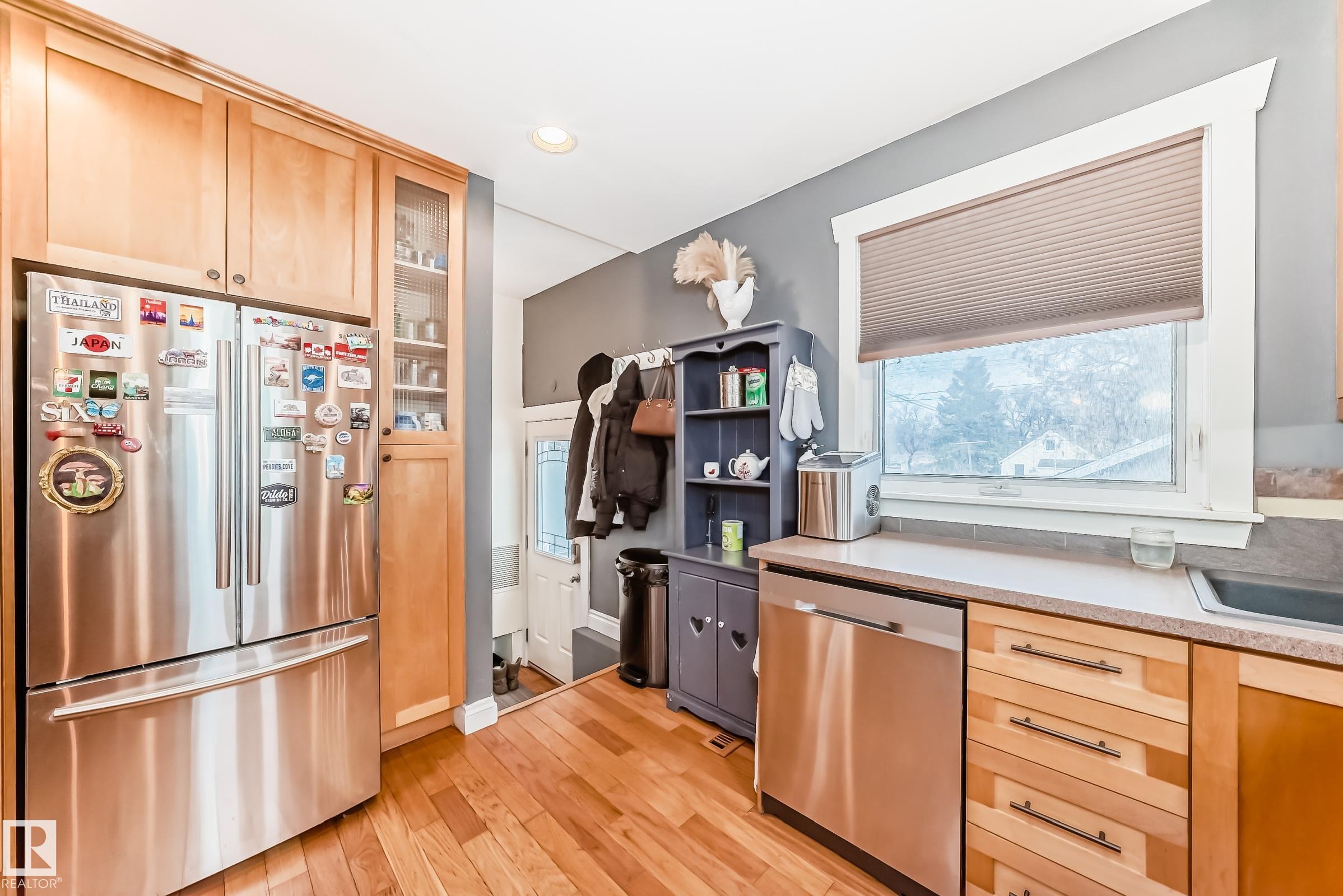 Photo 12 at 3815 115 Avenue NW, Beverly Heights, Edmonton