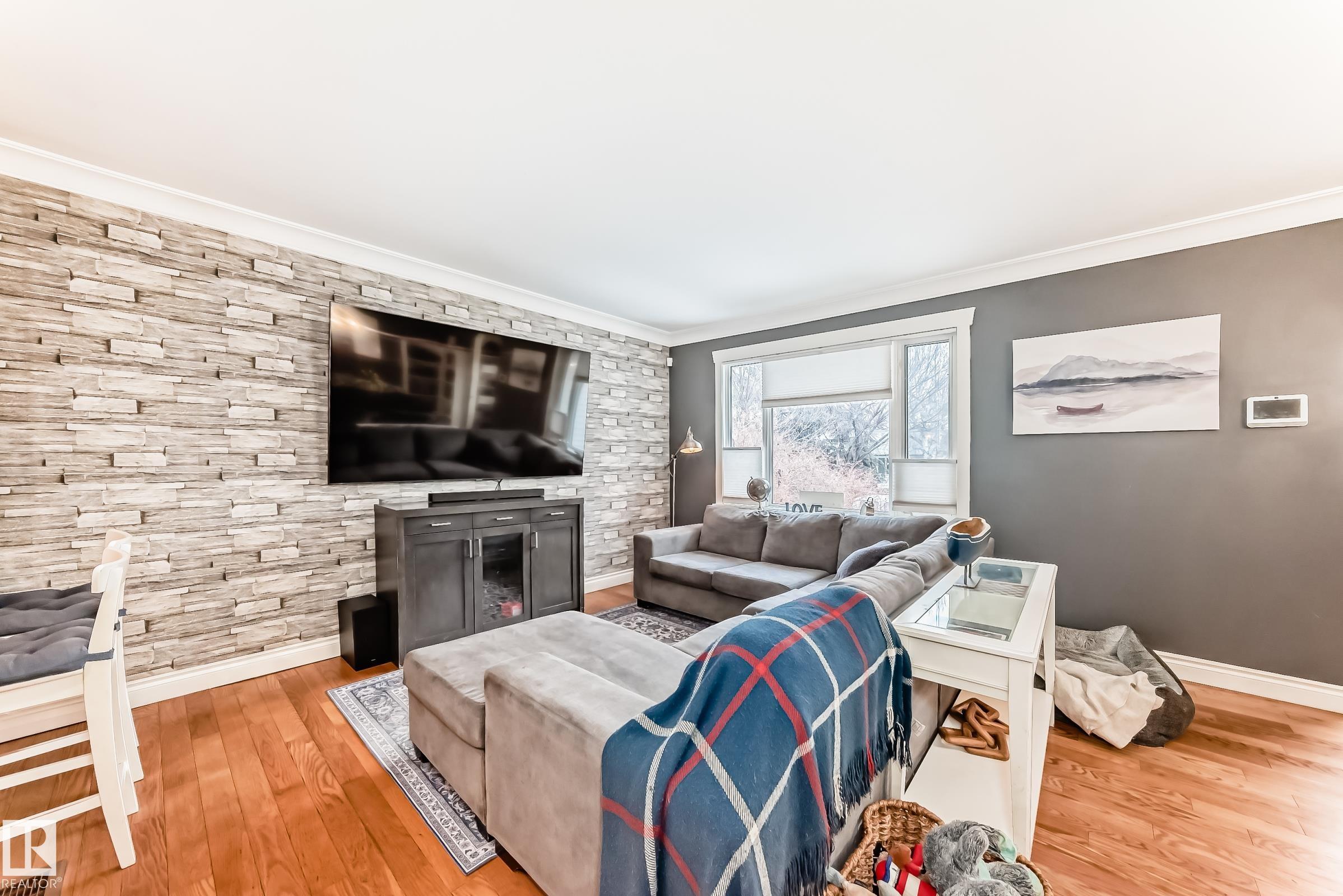 Photo 14 at 3815 115 Avenue NW, Beverly Heights, Edmonton