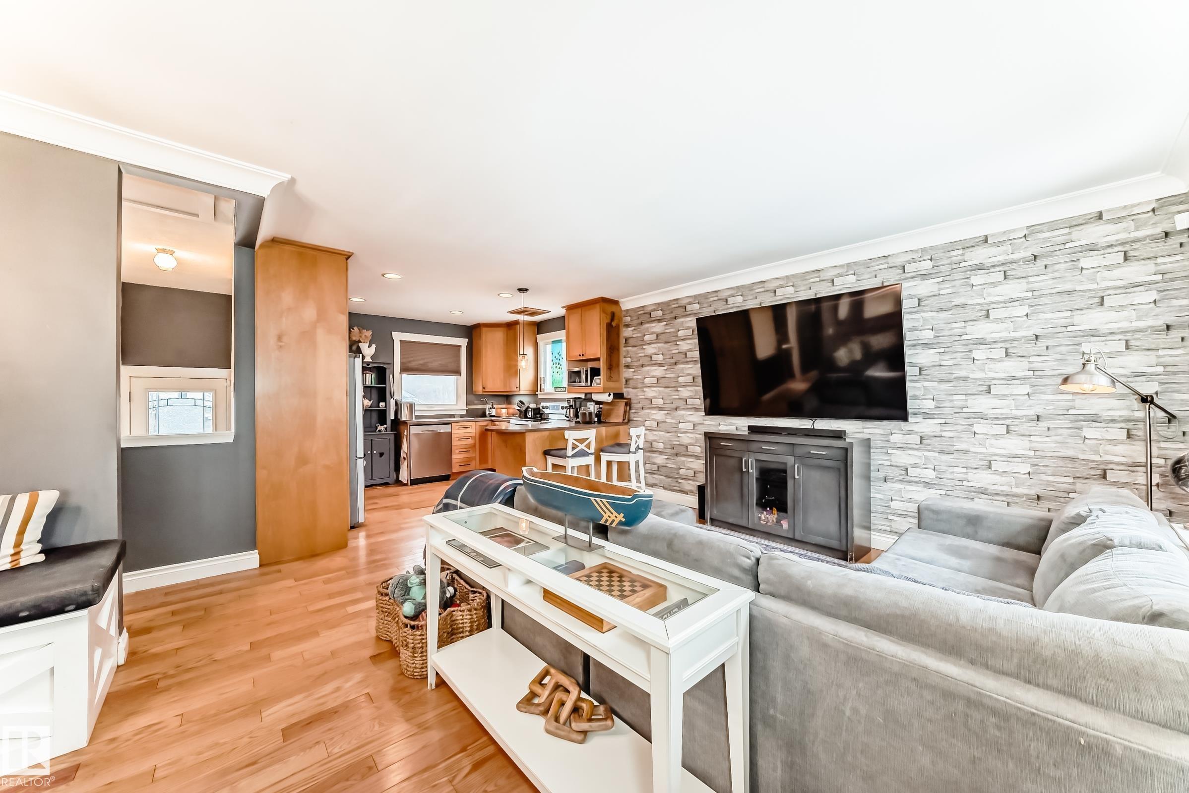 Photo 17 at 3815 115 Avenue NW, Beverly Heights, Edmonton