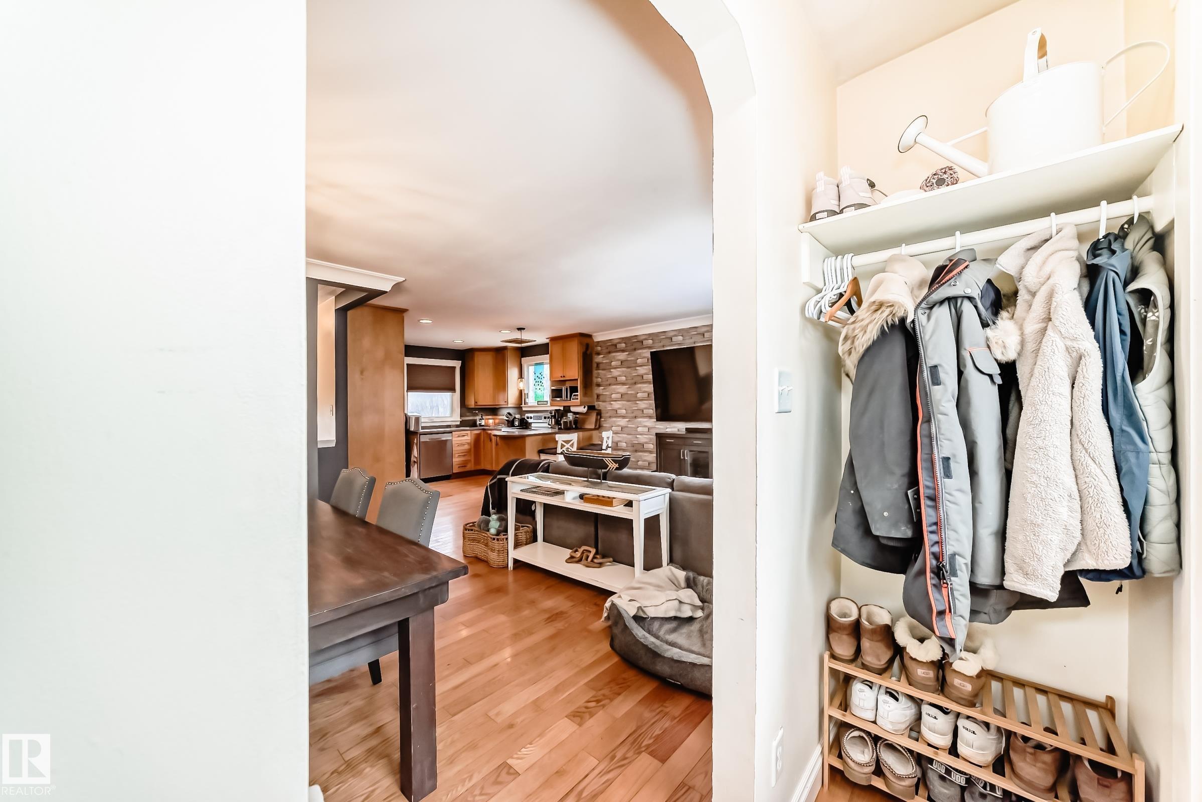 Photo 7 at 3815 115 Avenue NW, Beverly Heights, Edmonton