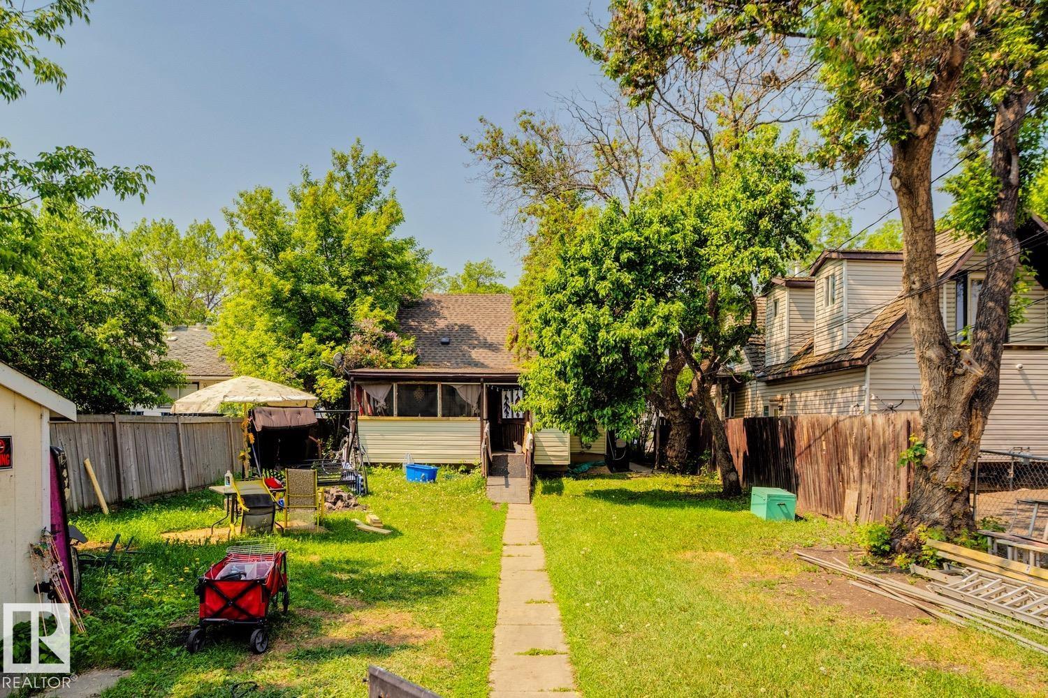 Picture for 12219 107 ST NW