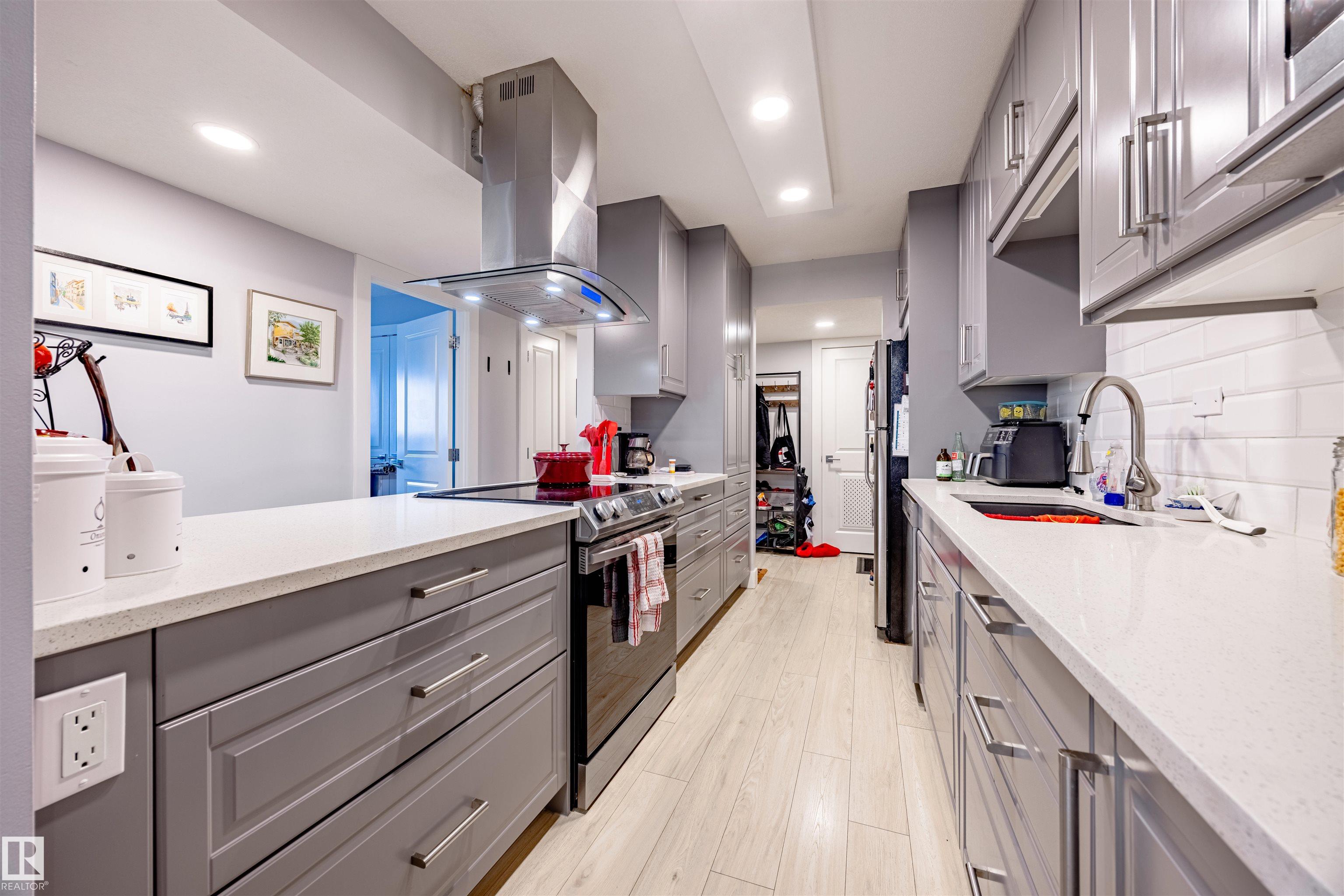 Picture for #803 12303 JASPER AV NW