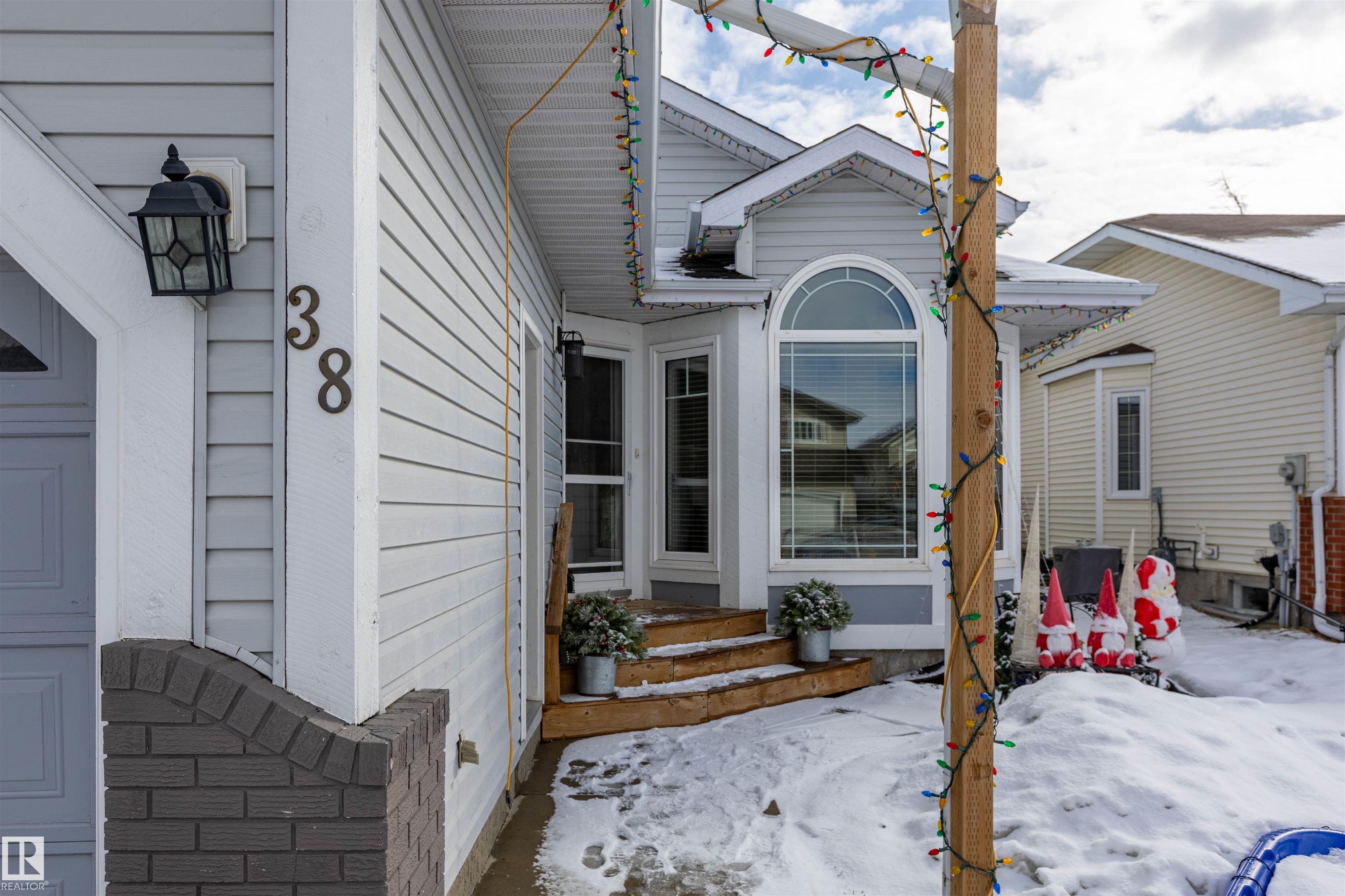 38 Desmarais Crescent, Deer Ridge, St. Albert