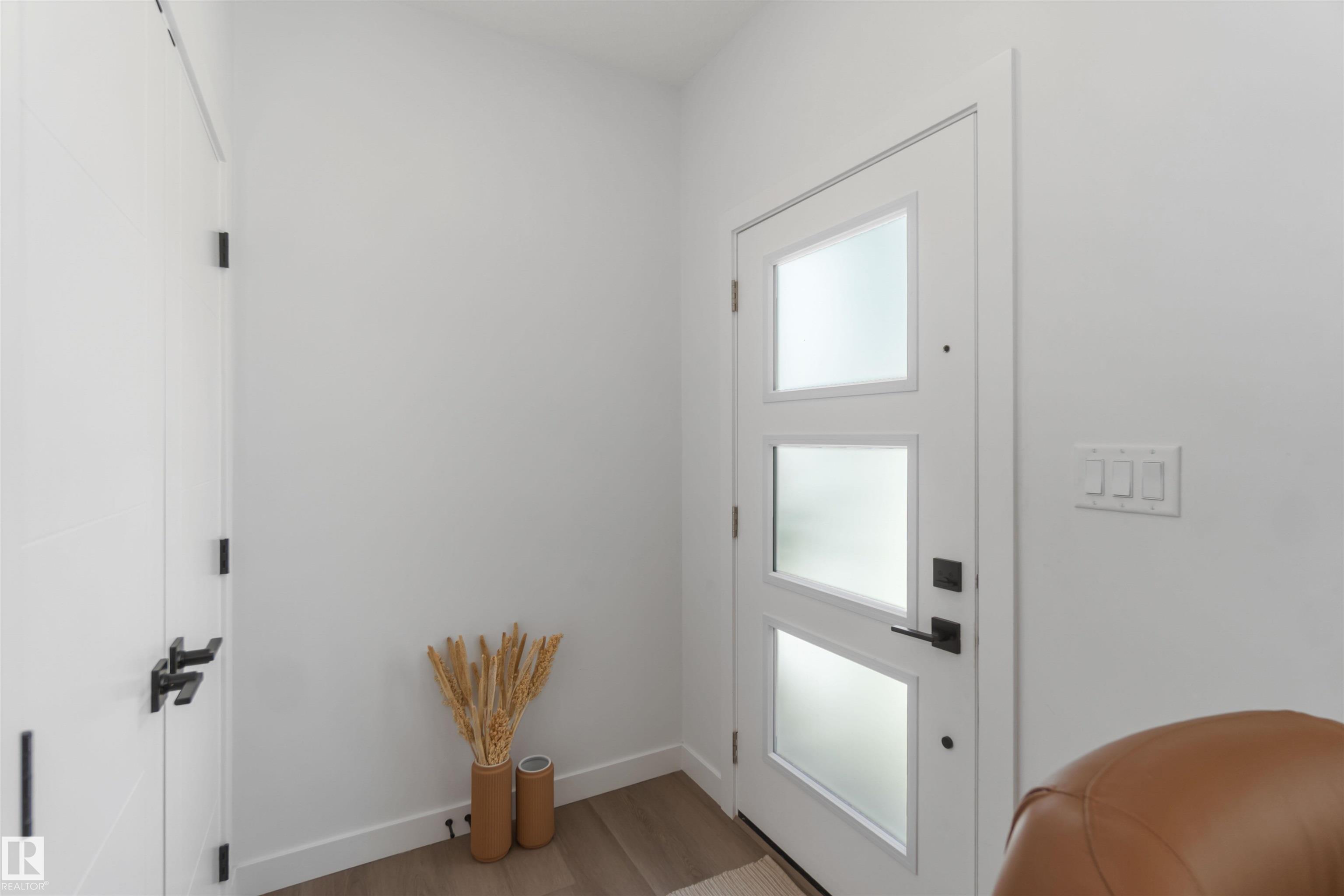 124 28 Street SW, Alces, Edmonton