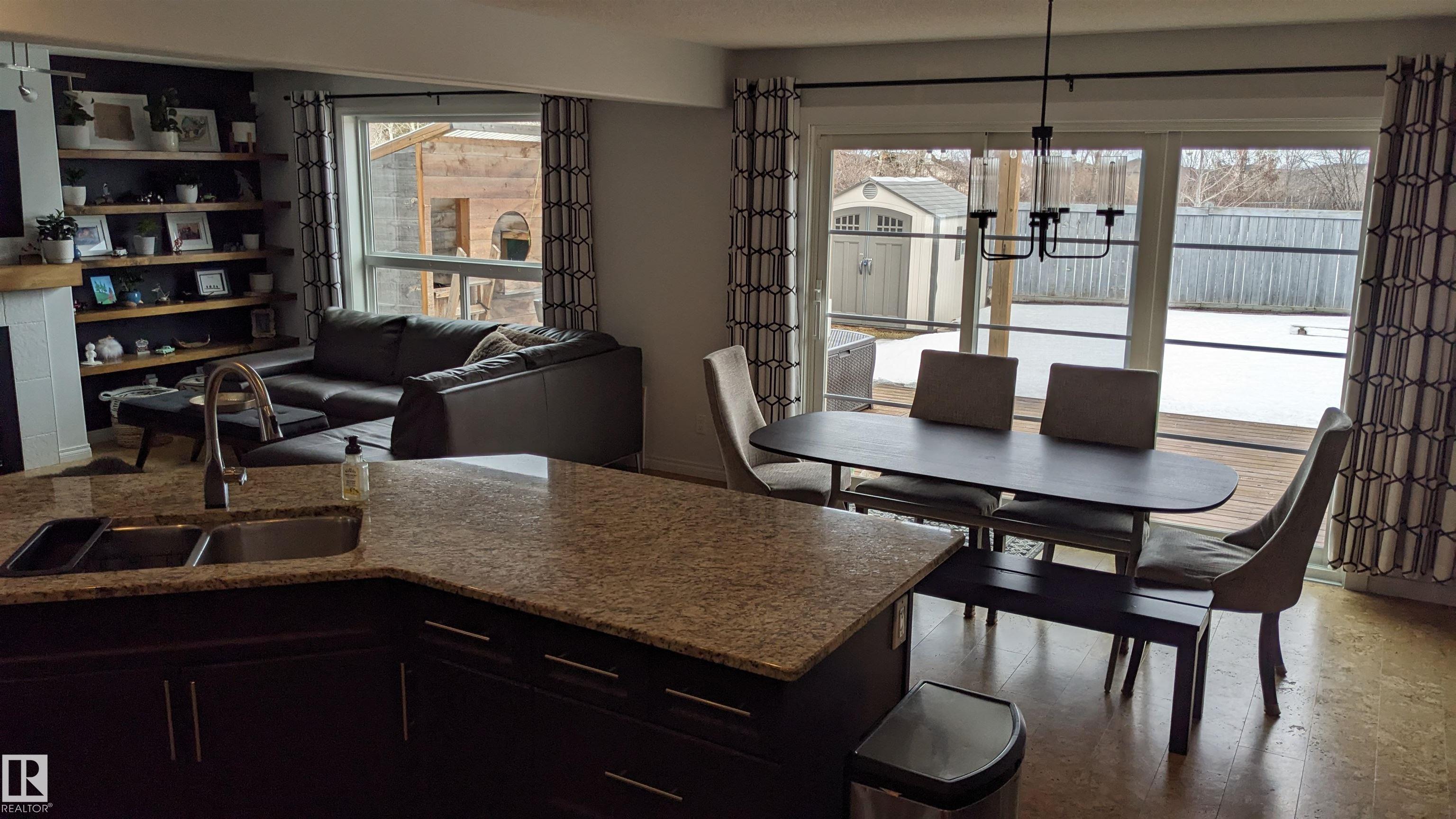 Photo 9 at 5112 159 Avenue NW, Hollick-Kenyon, Edmonton