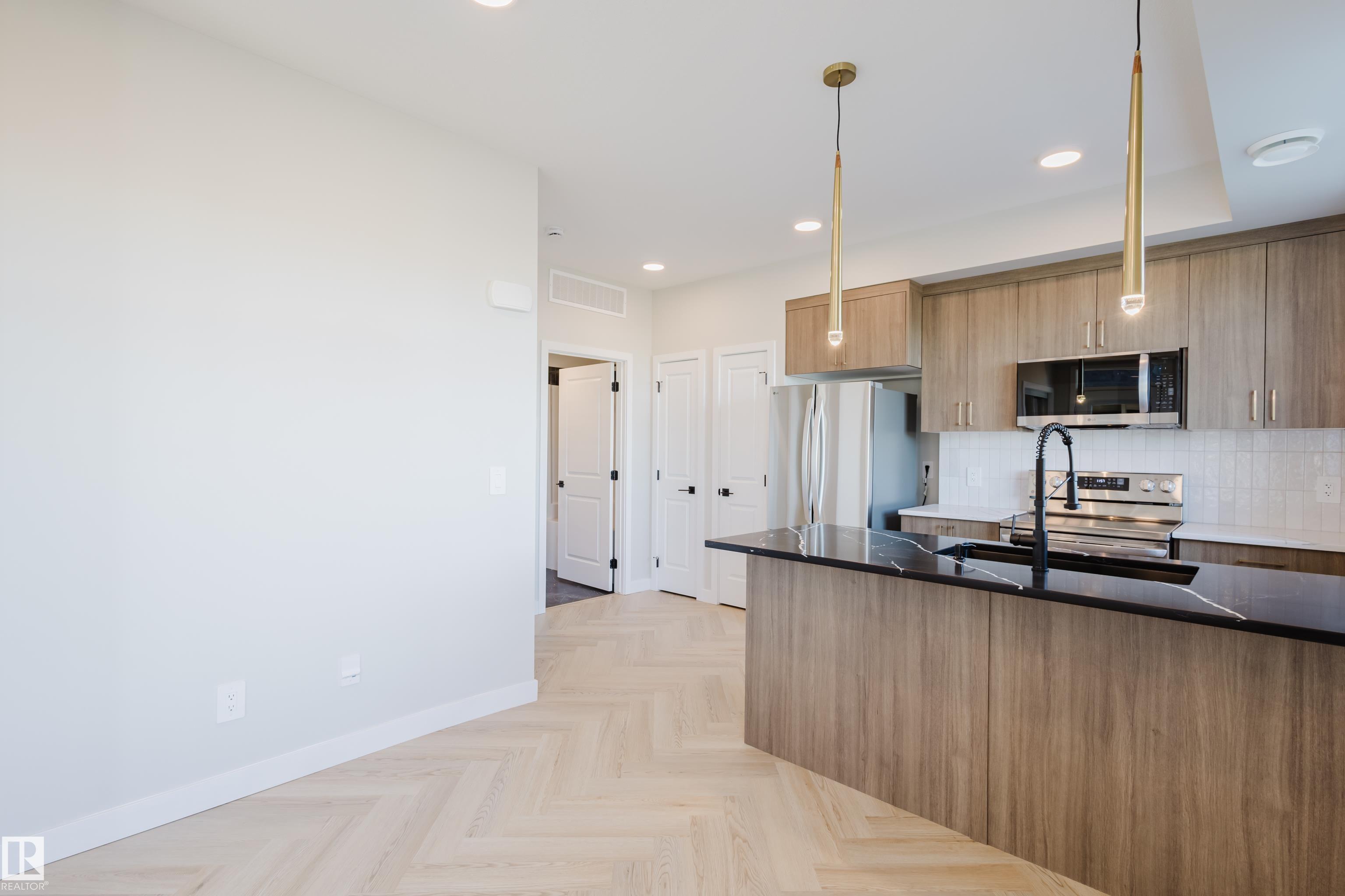 Photo 14 at 42 - 16231 19 Avenue SW, Glenridding Ravine, Edmonton