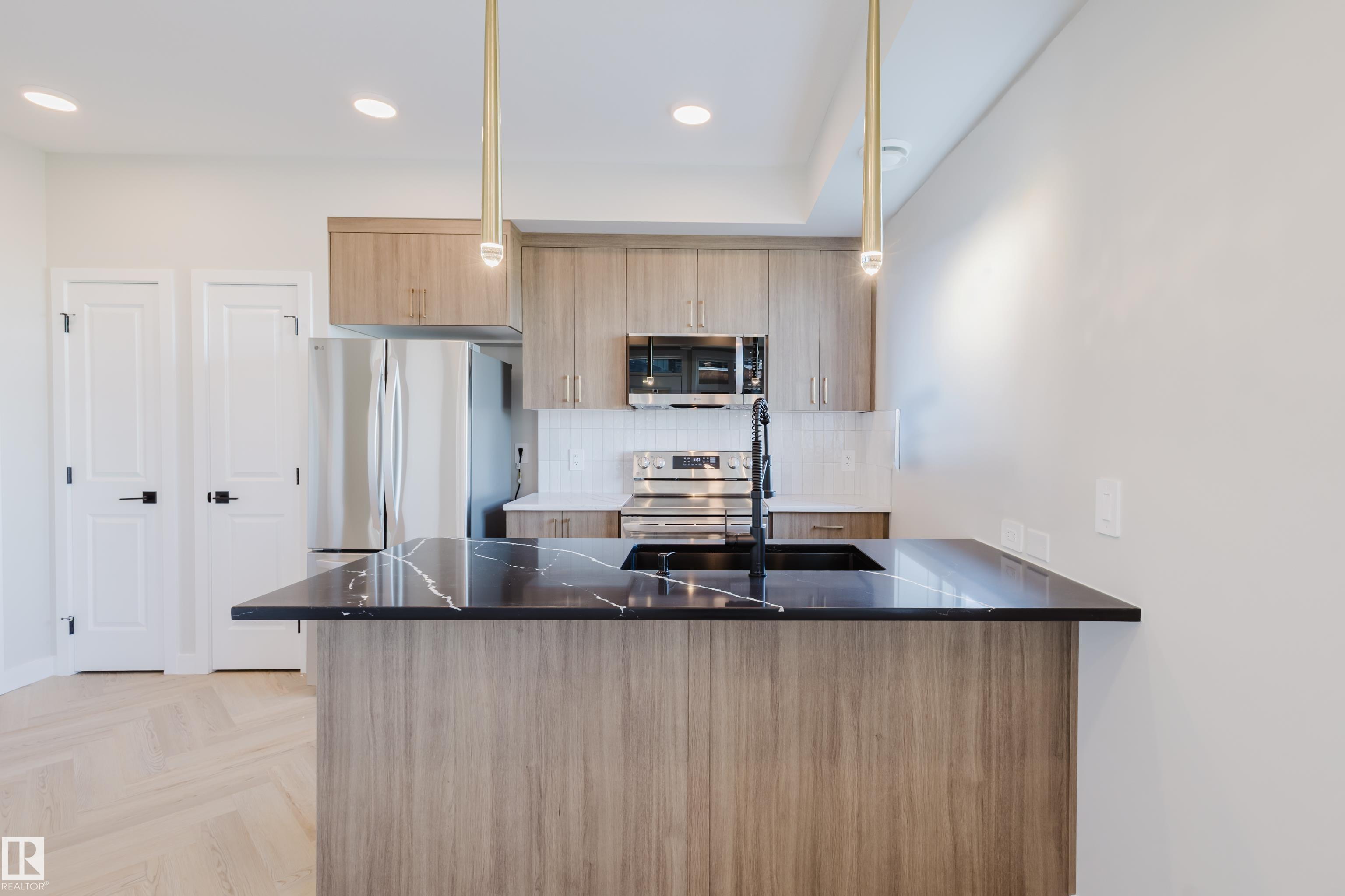 Photo 16 at 42 - 16231 19 Avenue SW, Glenridding Ravine, Edmonton