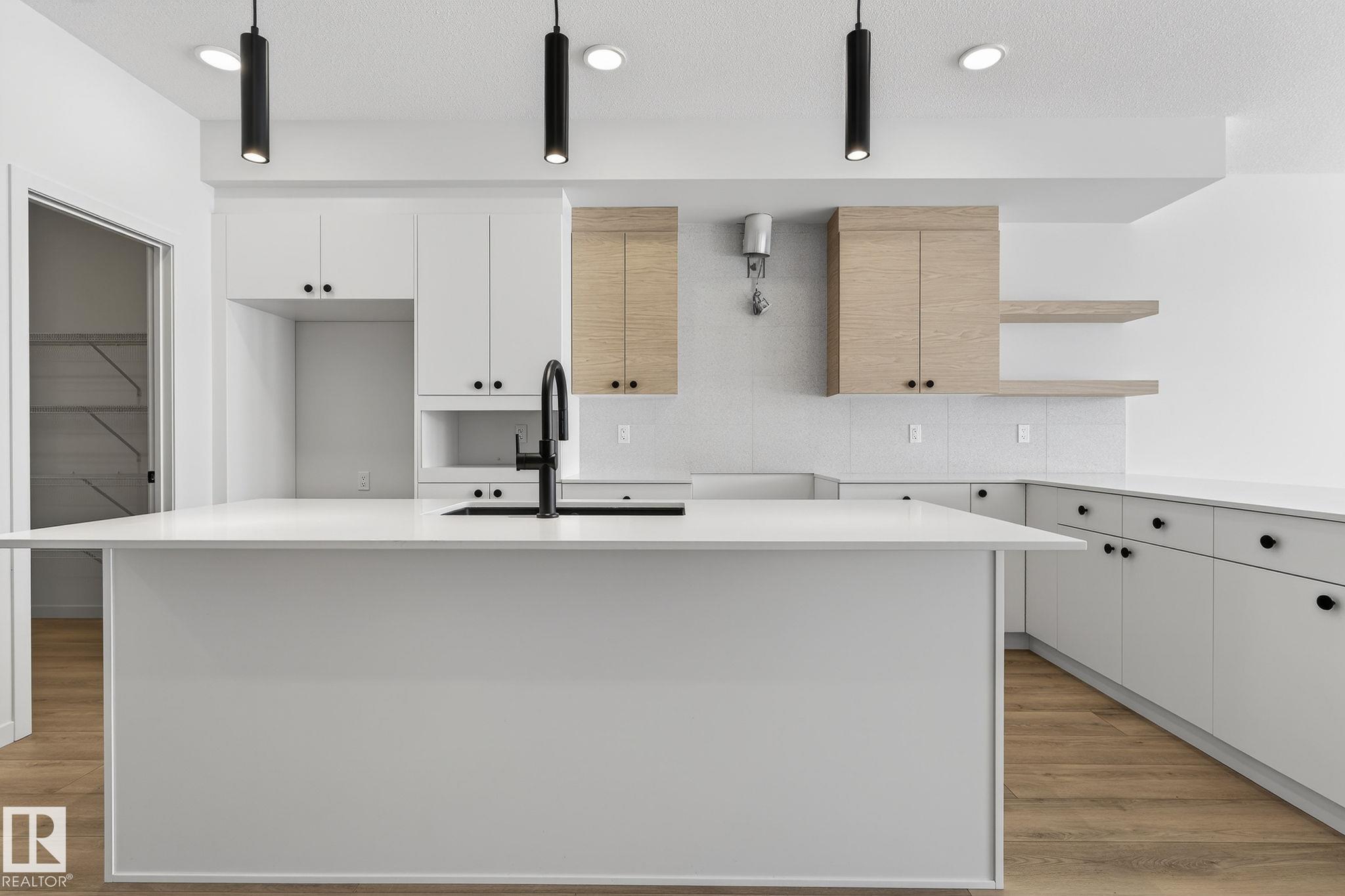 https://zimg.paragon.ice.com/ParagonImages/Property/PM/RAE/225391469/15/0/0/0b23223476cefb4d862fe32c061379e4/1/bbdfb0128ce786ea19ddd476c5551616/225391469-18578156-34ea-405b-bdc0-d575b3dcecd3.JPG