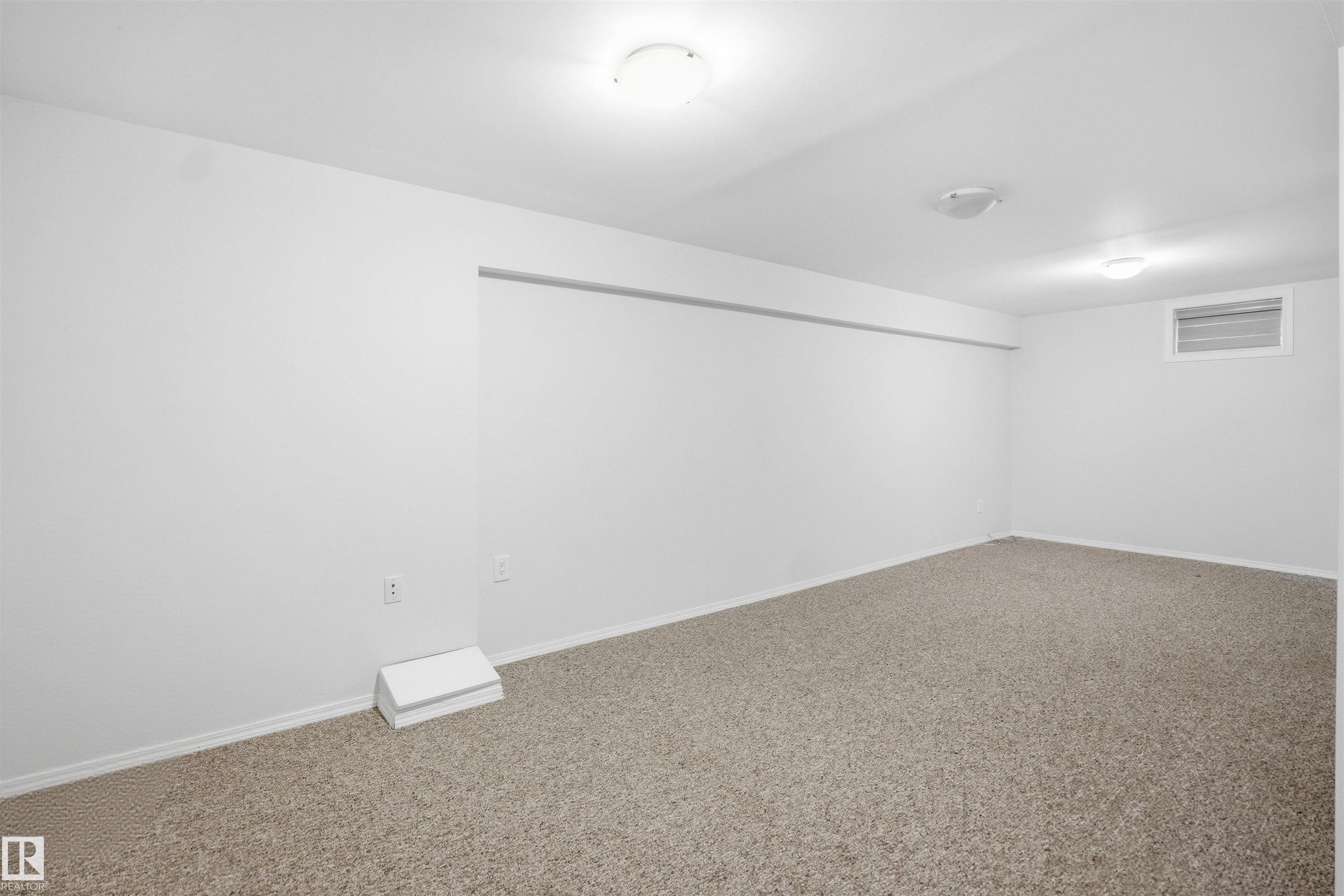 Photo 29 at 16049 95 Avenue NW, Meadowlark Park, Edmonton