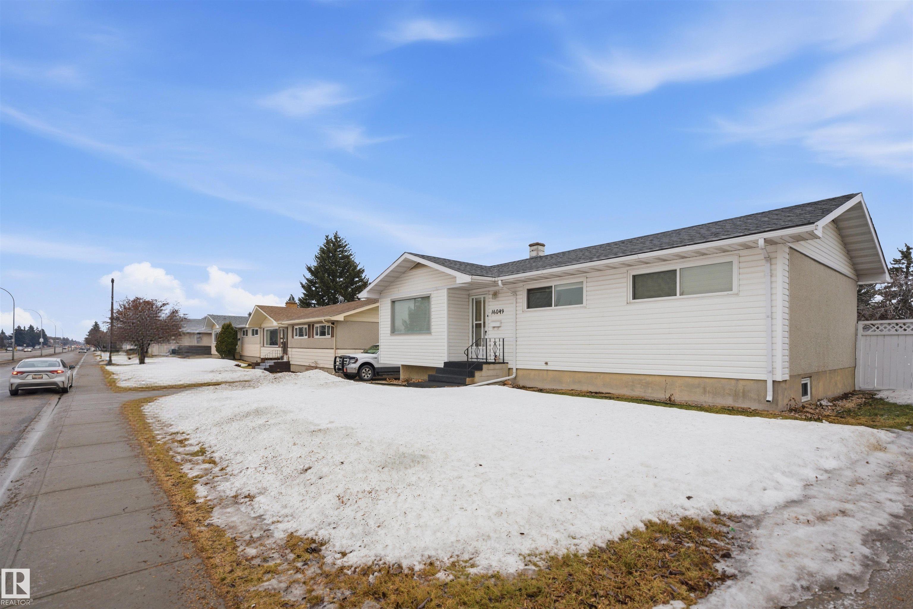 16049 95 Avenue NW, Meadowlark Park, Edmonton