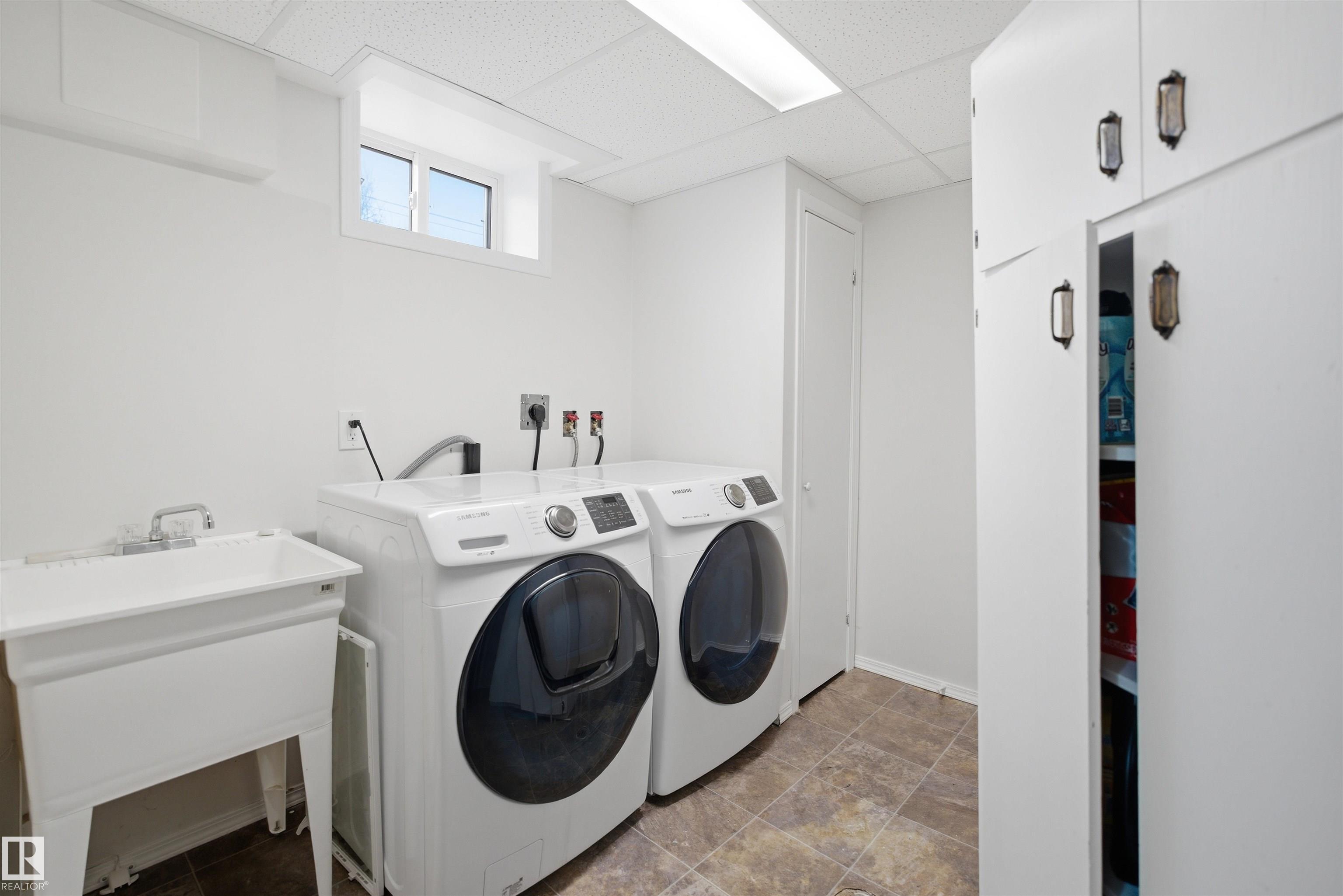 Photo 34 at 16049 95 Avenue NW, Meadowlark Park, Edmonton