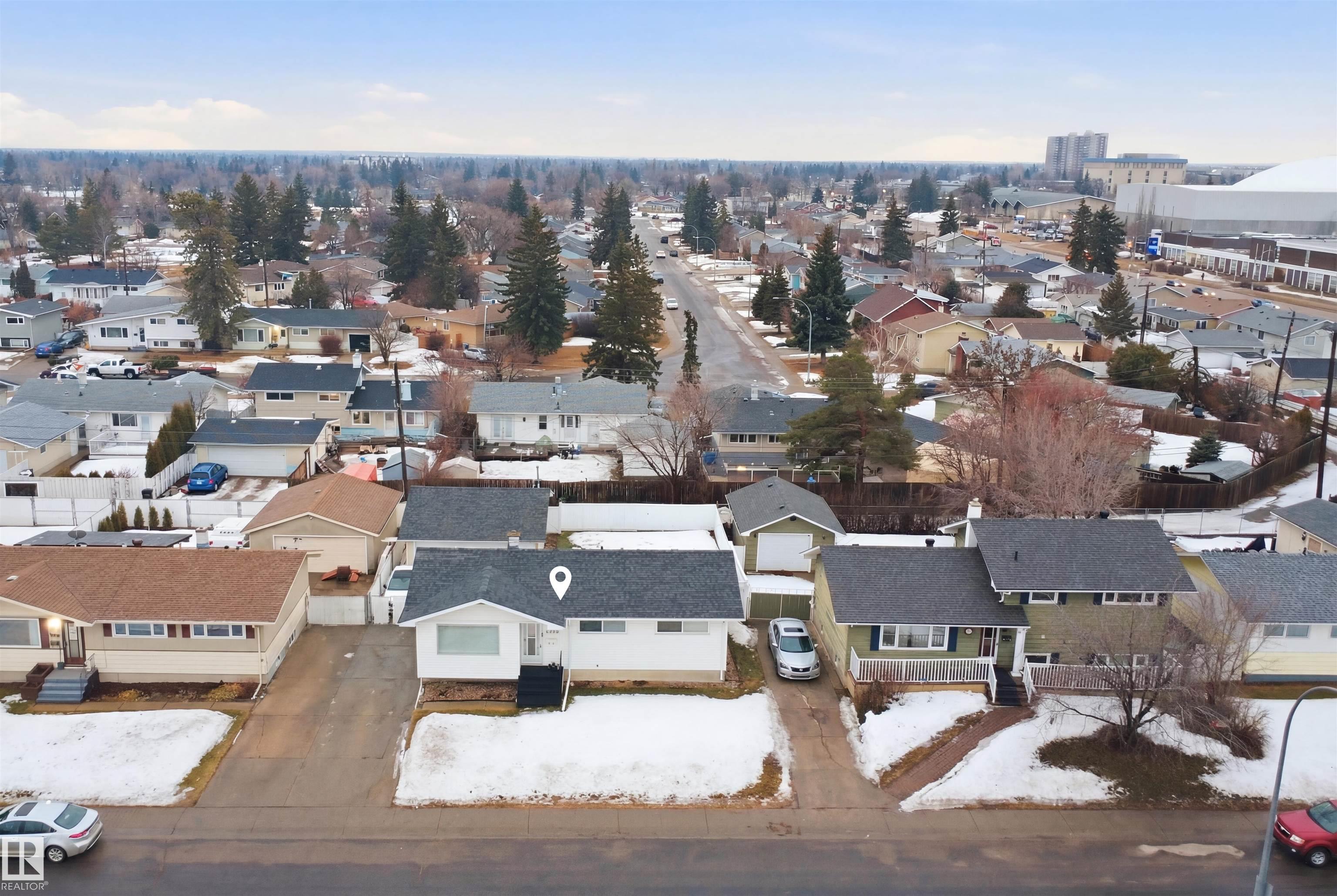 Photo 44 at 16049 95 Avenue NW, Meadowlark Park, Edmonton