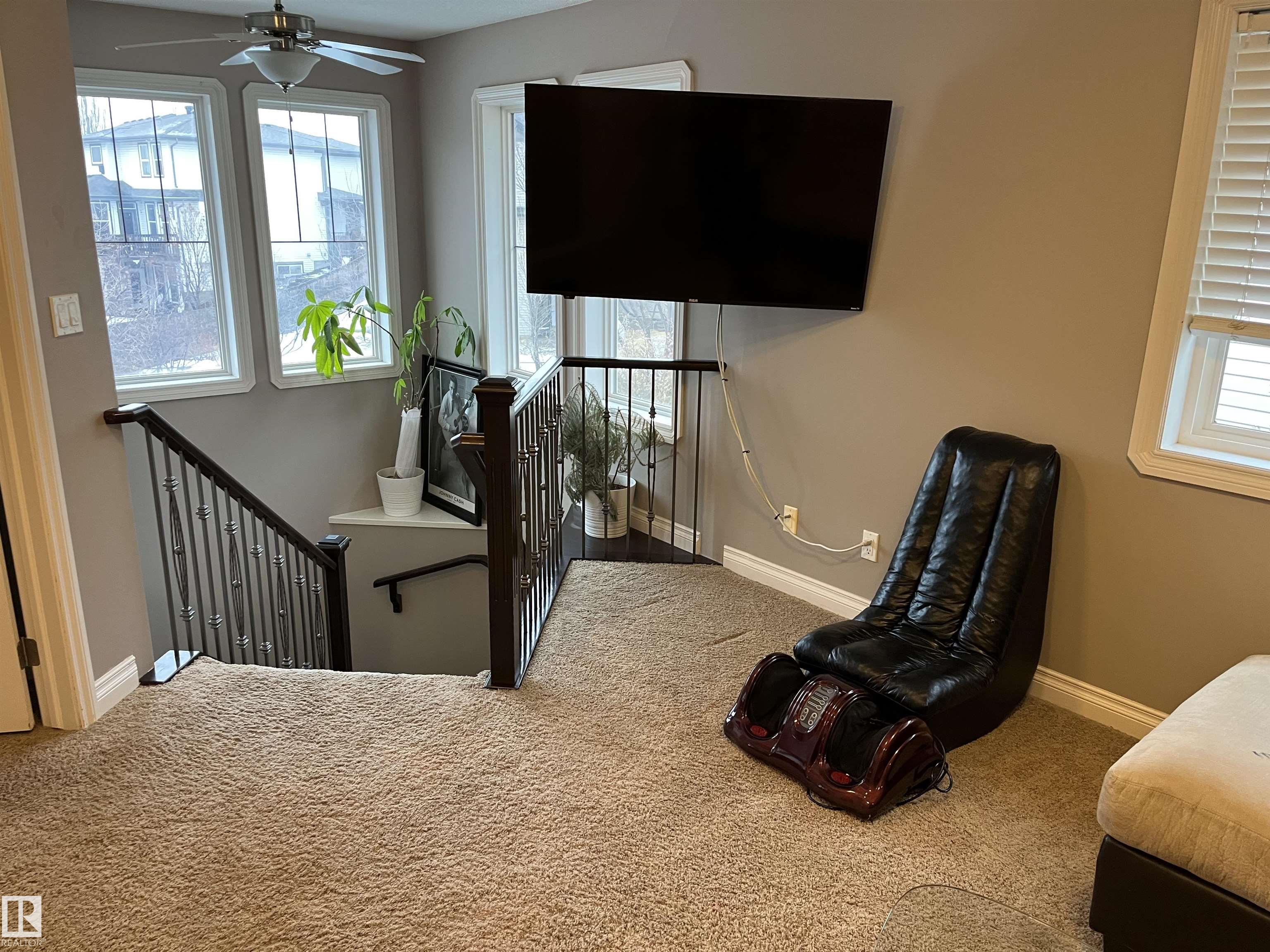 https://zimg.paragon.ice.com/ParagonImages/Property/PM/RAE/225391475/14/0/0/8dd59c65547a7b6c08d3ea2b0bb63581/1/0cfe4e409be95941e10f8b5ac894c626/225391475-0a7142b2-2787-43f1-bad0-6ef15ce81b61.JPG