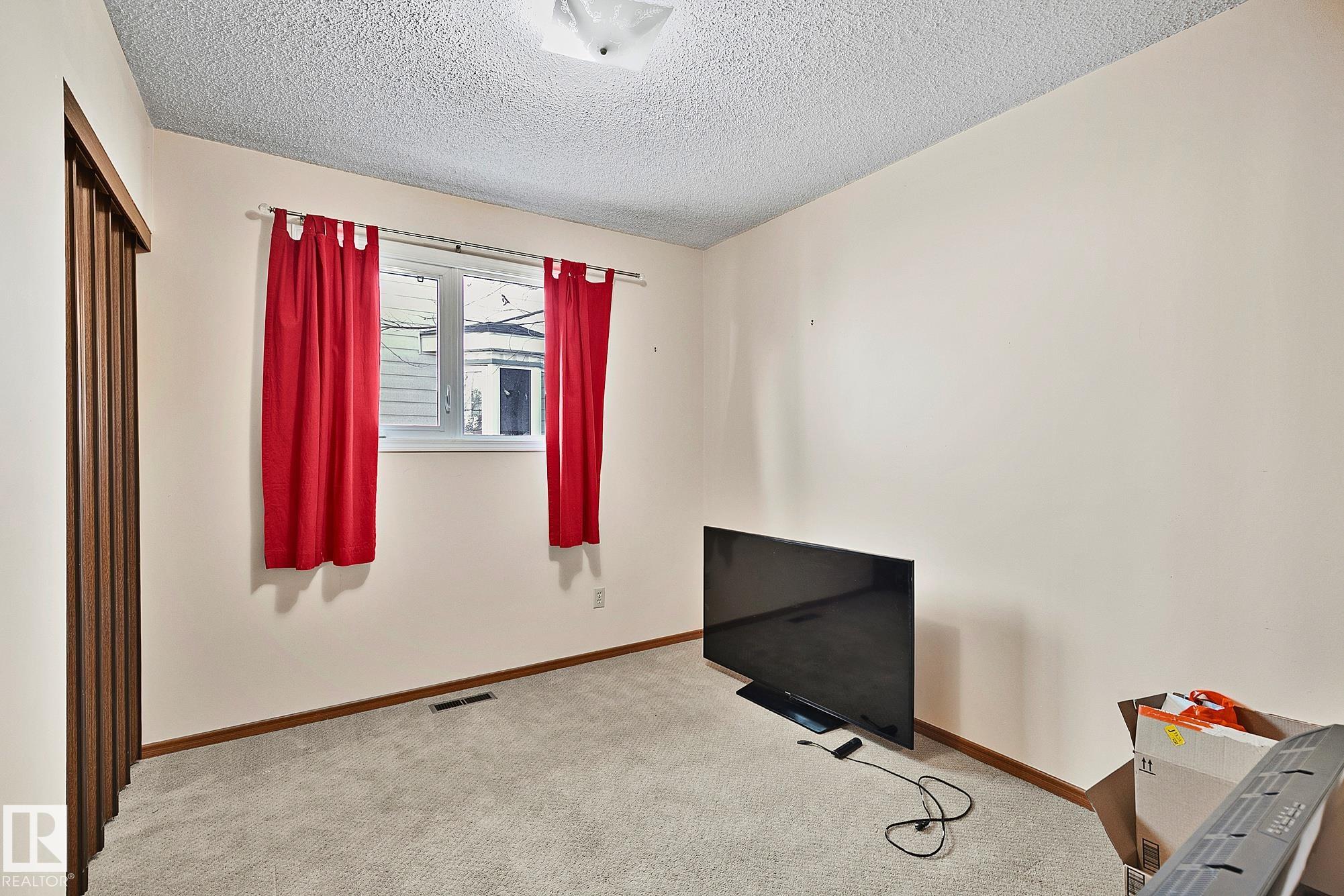 Photo 19 at 8561 89 Street NW, Bonnie Doon, Edmonton