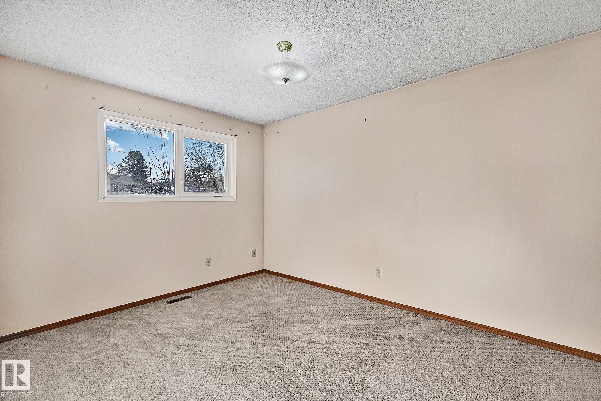 Photo 20 at 8561 89 Street NW, Bonnie Doon, Edmonton