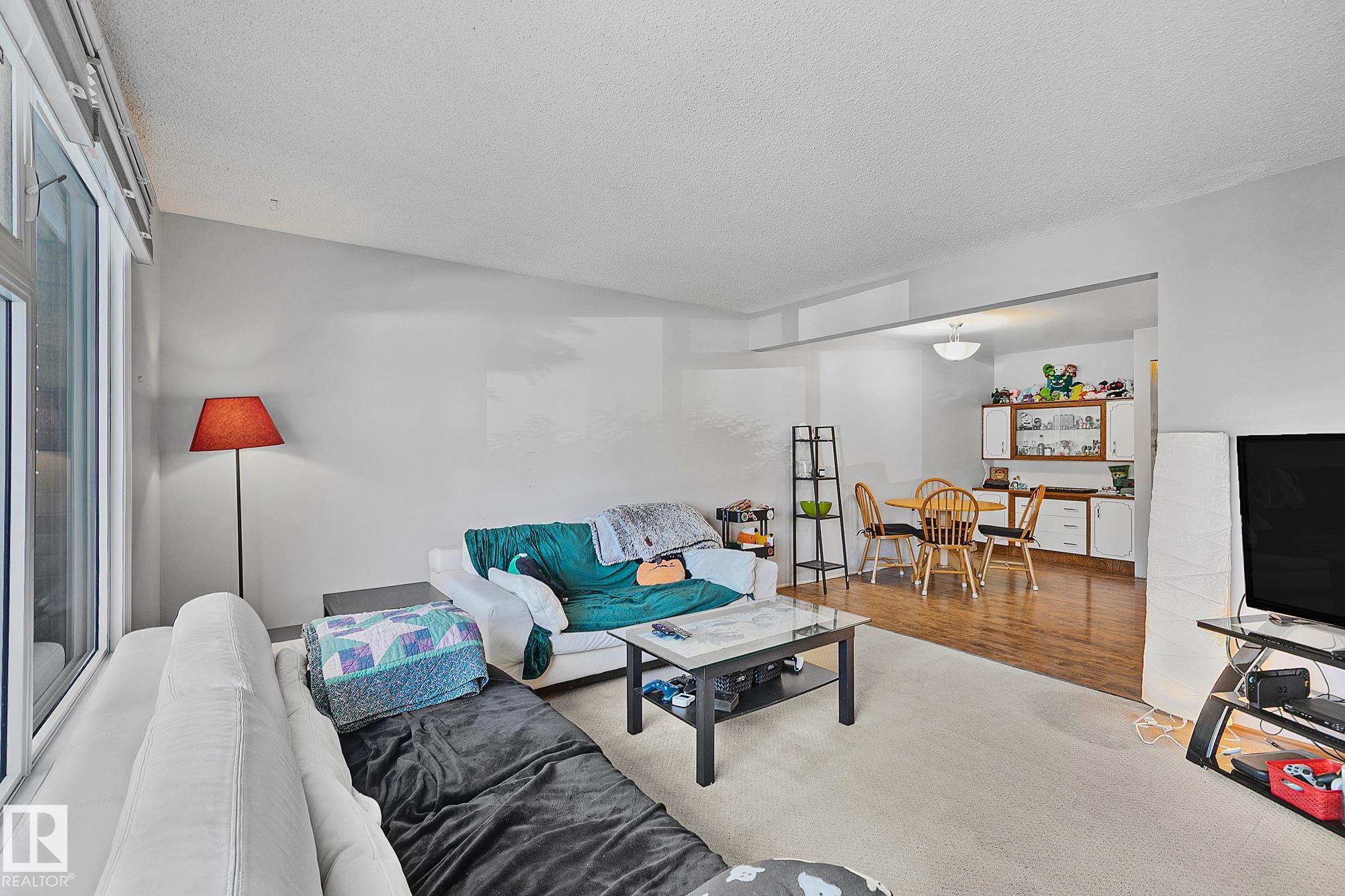 Photo 7 at 8561 89 Street NW, Bonnie Doon, Edmonton