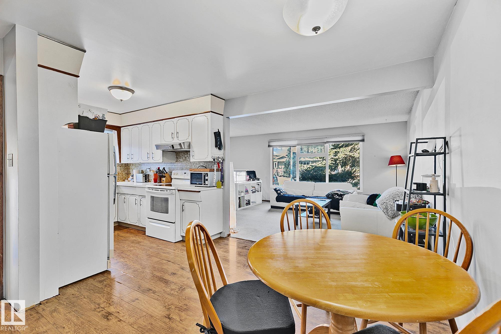 Photo 10 at 8561 89 Street NW, Bonnie Doon, Edmonton