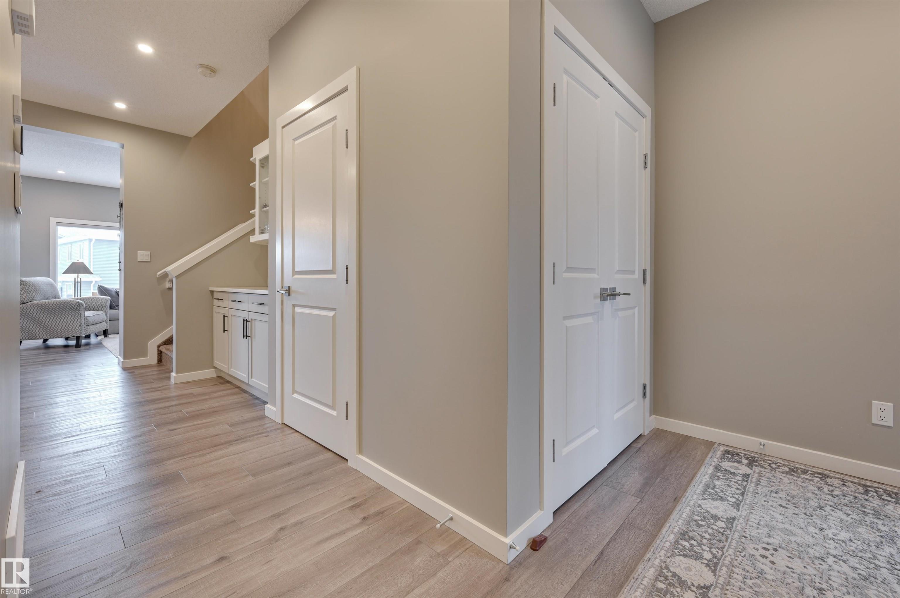 Photo 7 at 5158 Lark Crescent NW, Kinglet Gardens, Edmonton