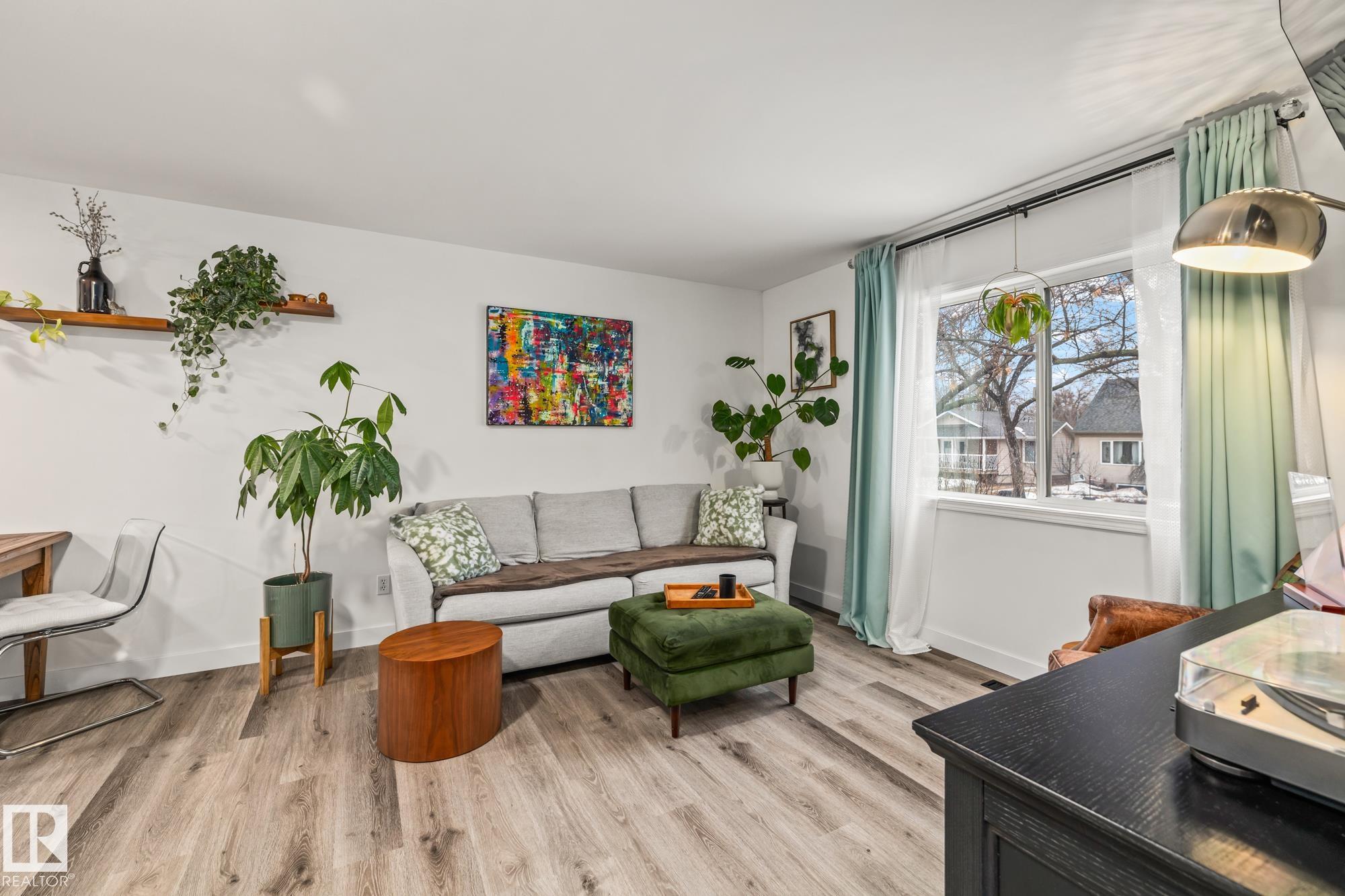 Picture for 9321 92 ST NW