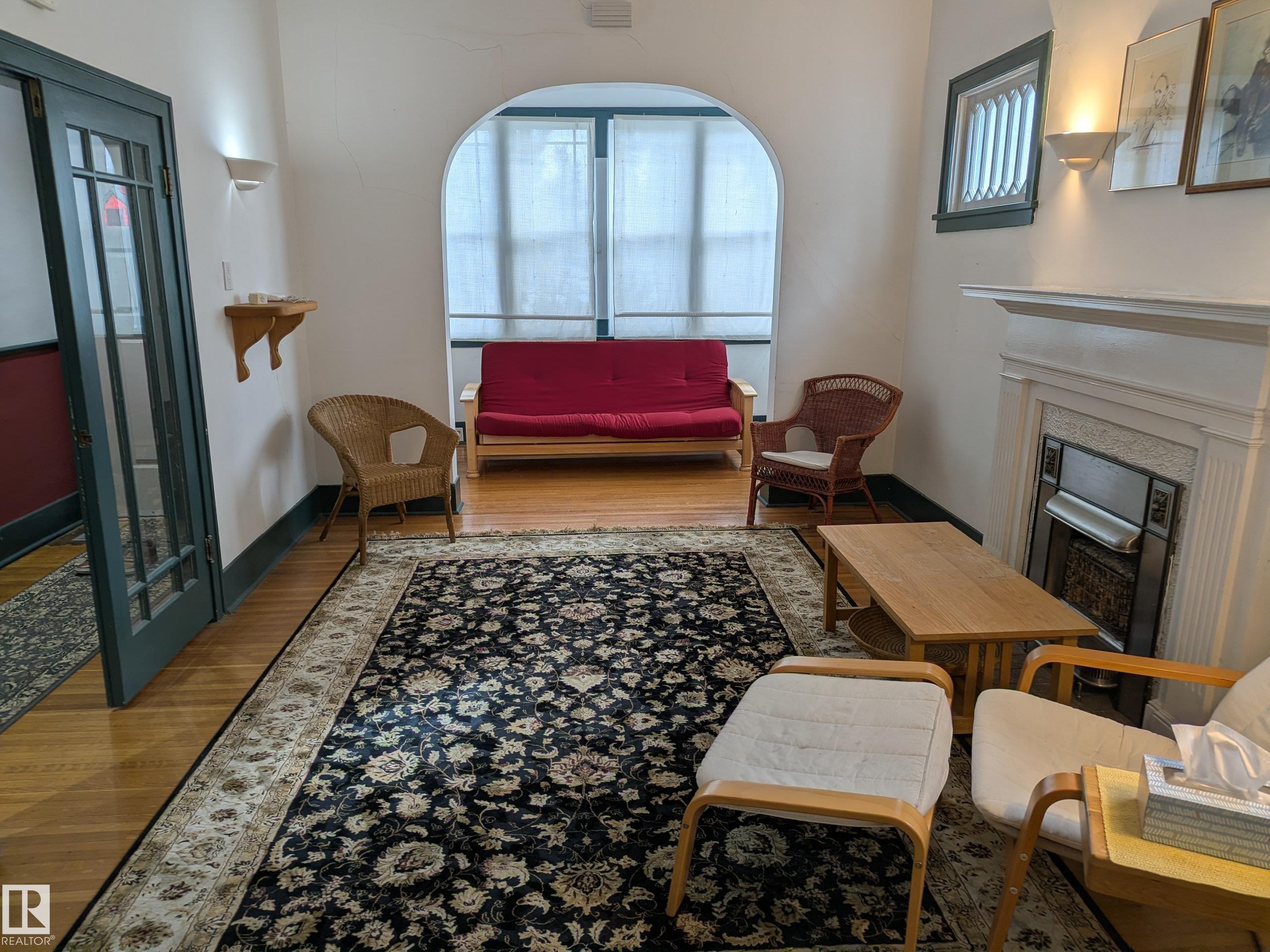 8416 104 Street NW, Strathcona, Edmonton