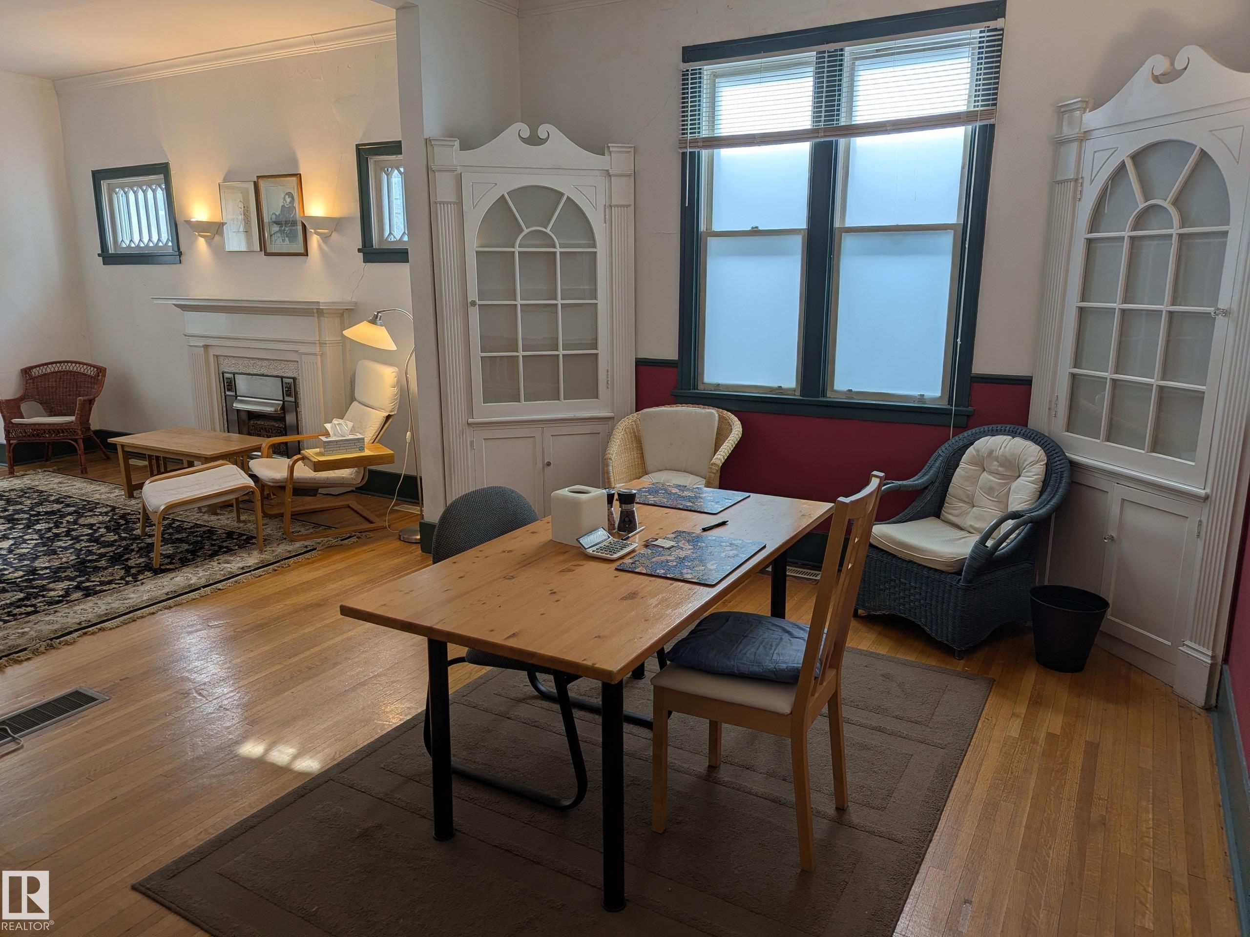 8416 104 Street NW, Strathcona, Edmonton