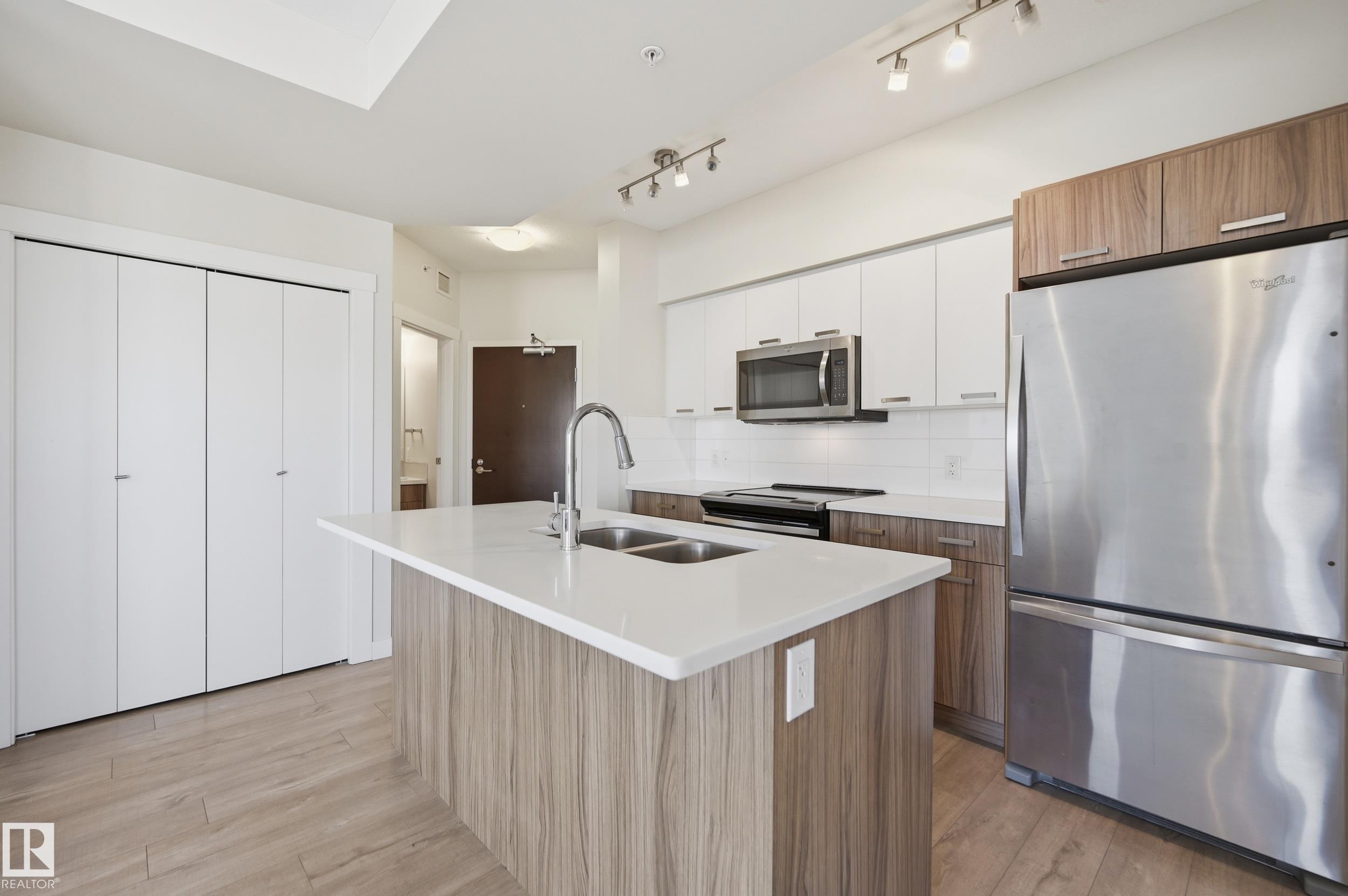 Photo 8 at 1206 - 10410 102 Avenue NW, Downtown, Edmonton