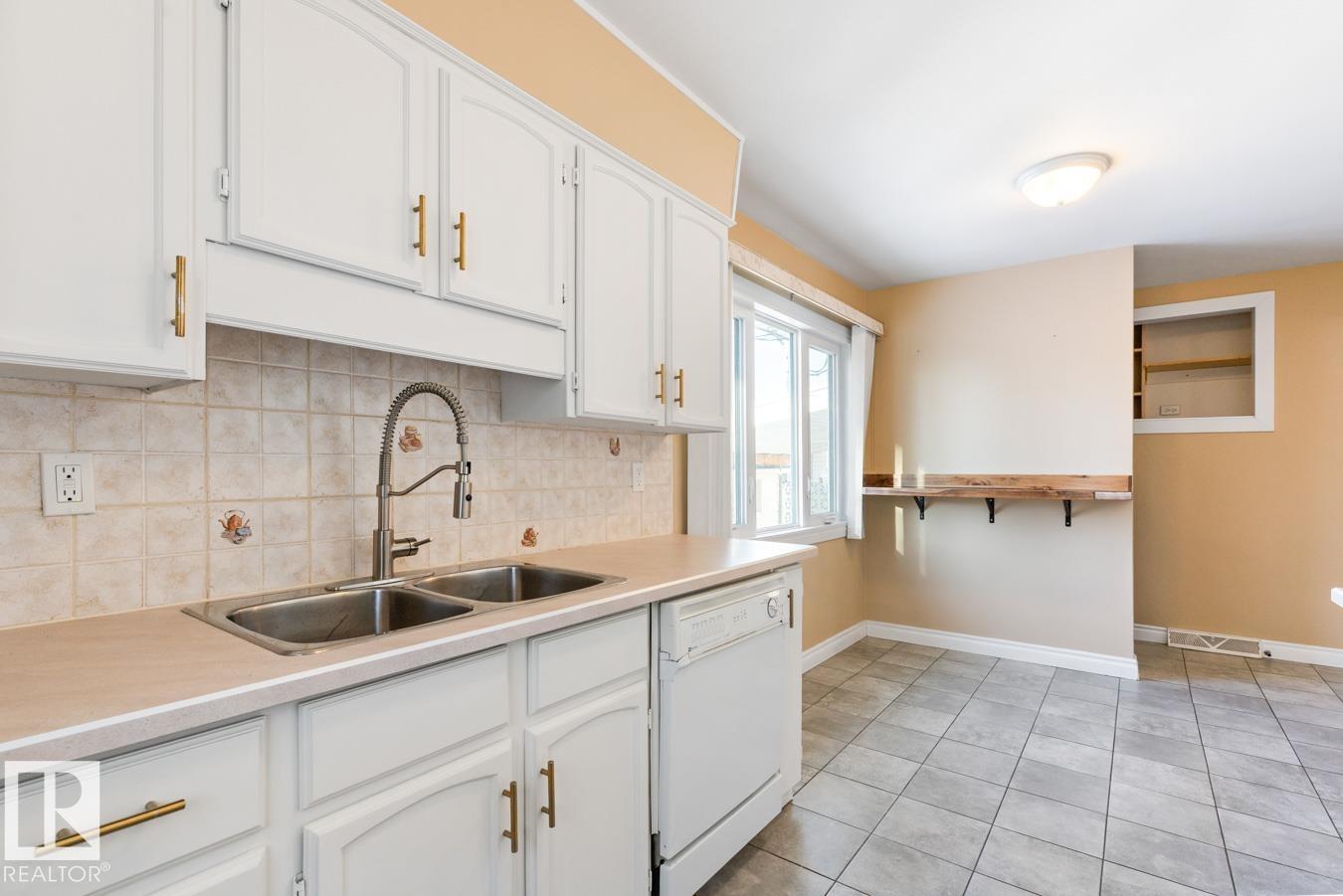 Photo 16 at 7324 77 Street NW, Avonmore, Edmonton