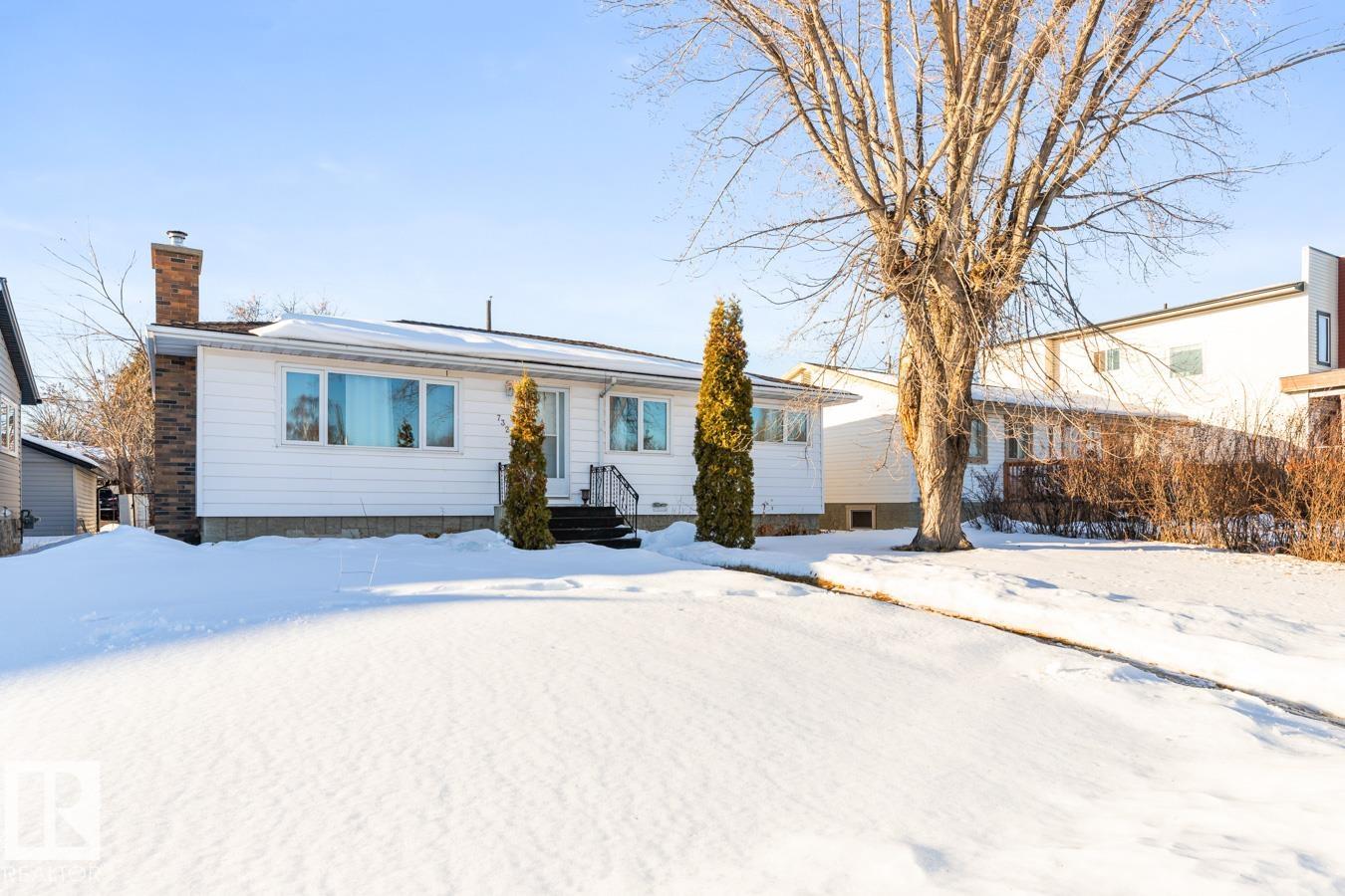 Photo 5 at 7324 77 Street NW, Avonmore, Edmonton