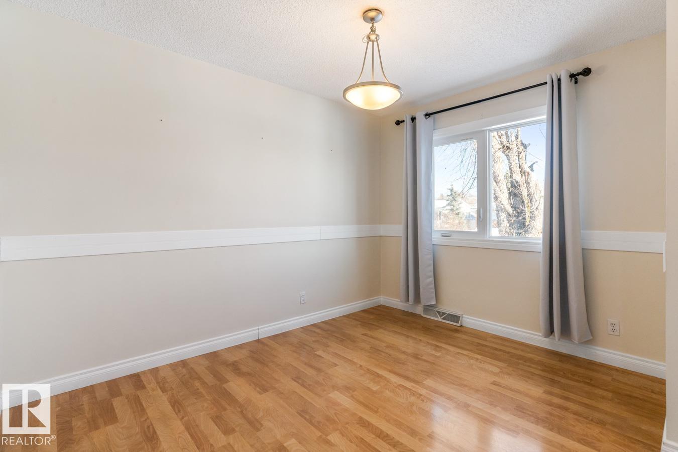 Photo 10 at 7324 77 Street NW, Avonmore, Edmonton