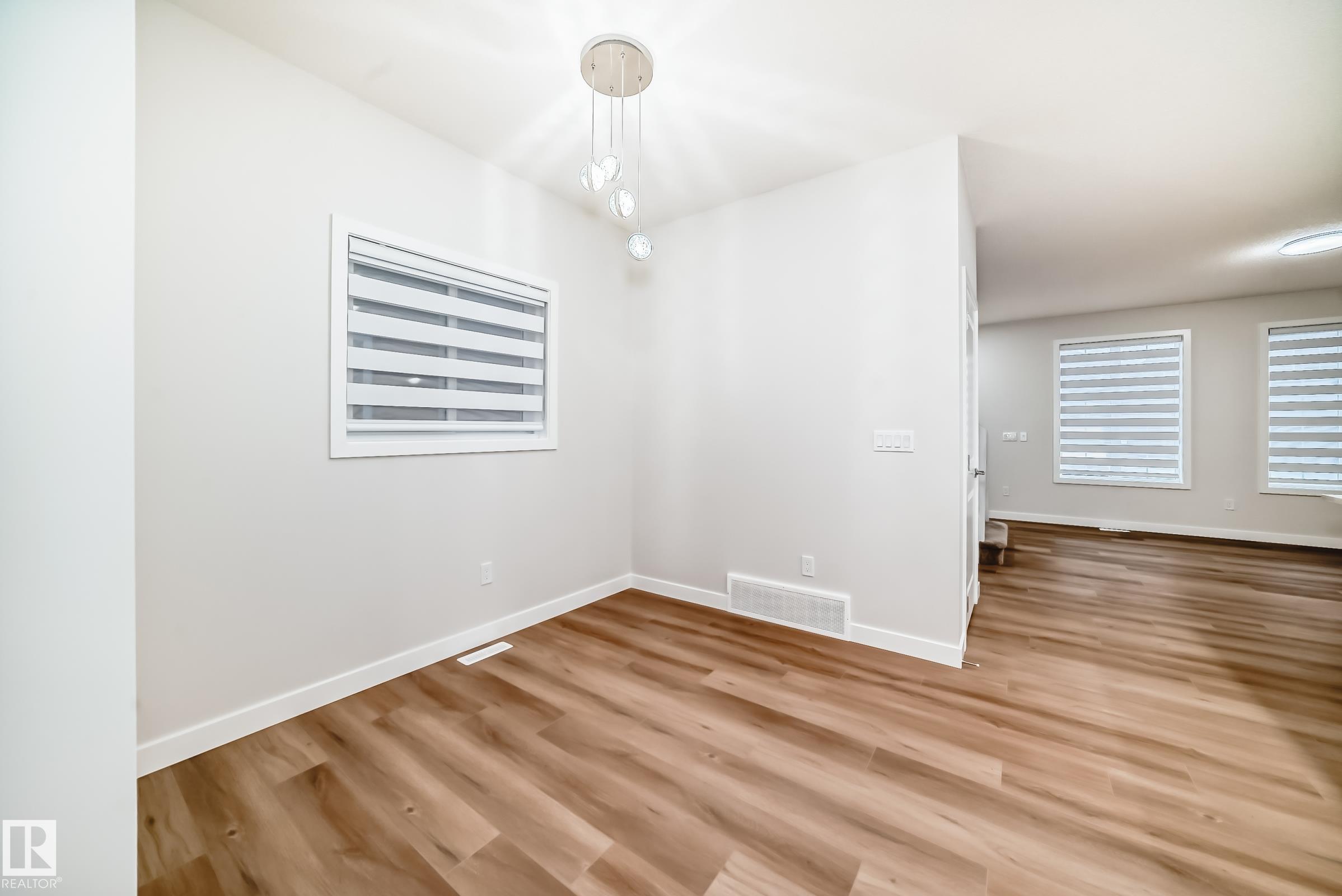 Photo 5 at 28 Westwyck Link, Fenwyck, Spruce Grove