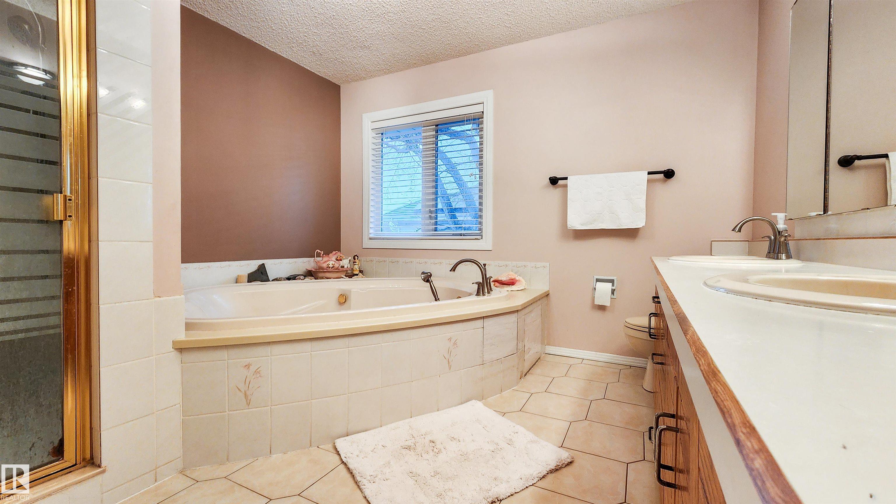 Photo 27 at 471 Ronning Street NW, Rhatigan Ridge, Edmonton