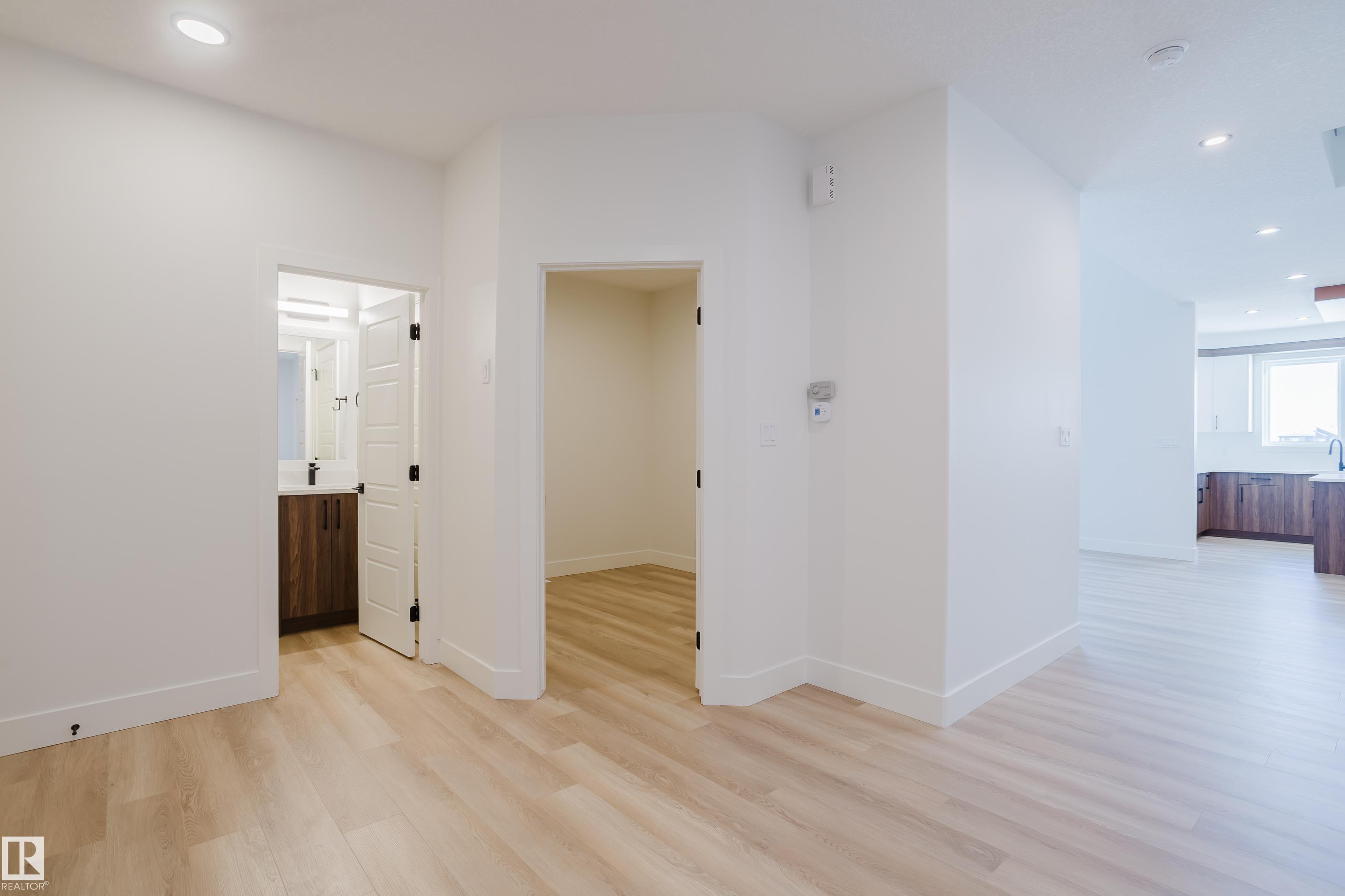 Photo 7 at 2807 191 Street NW, The Uplands, Edmonton