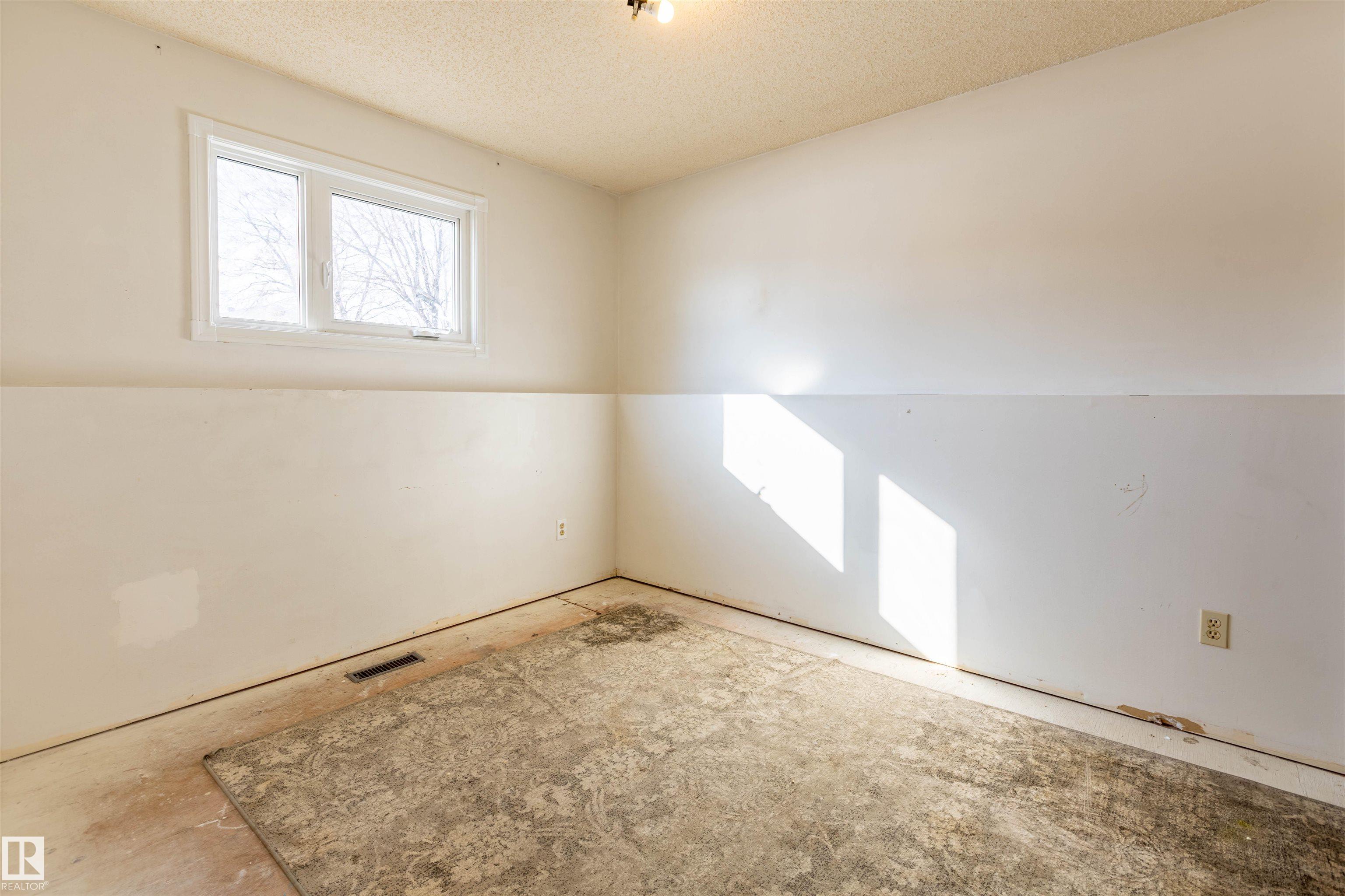 Photo 32 at 207 Grandin Drive, Morinville