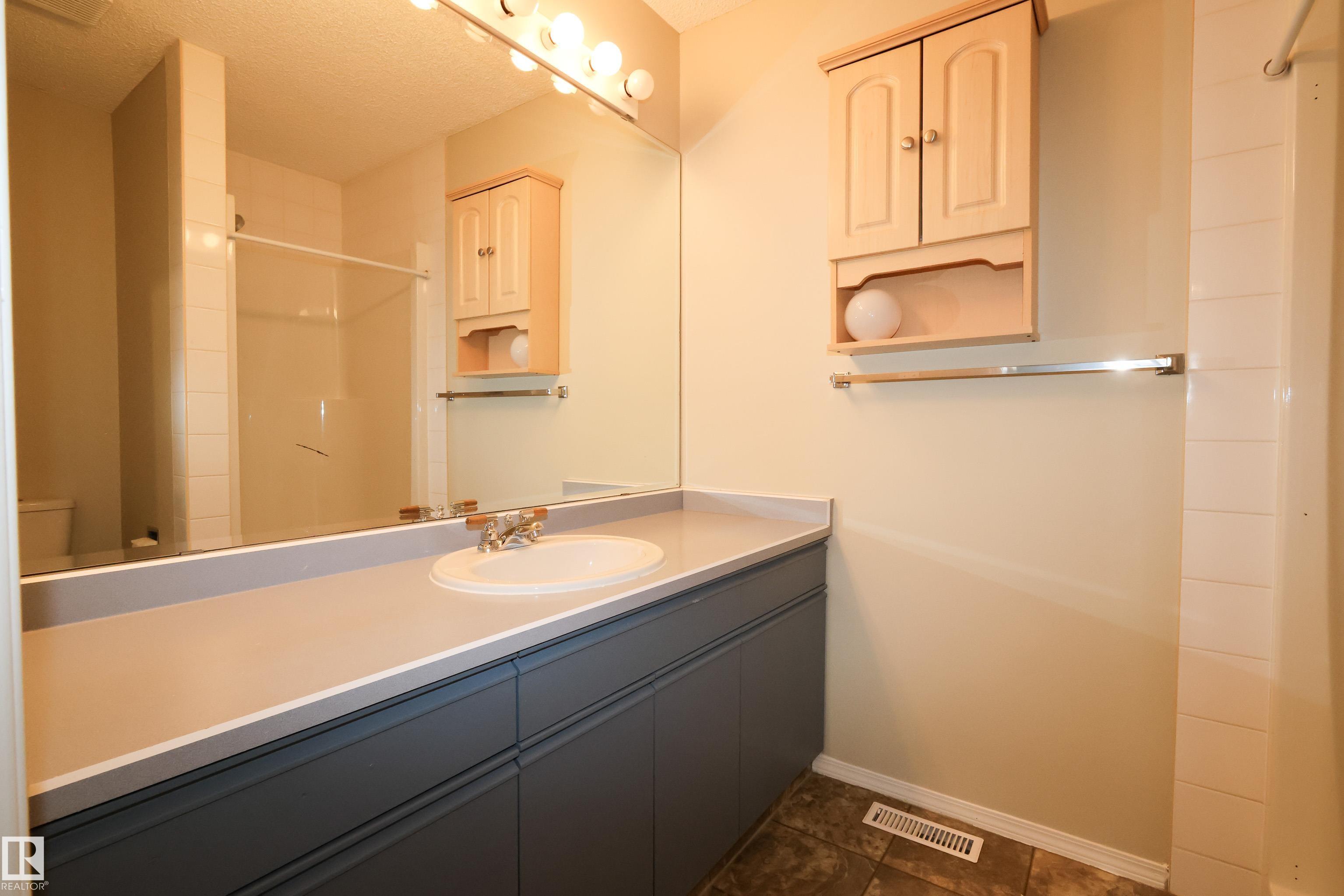 Photo 16 at 10016 106 Street, Morinville