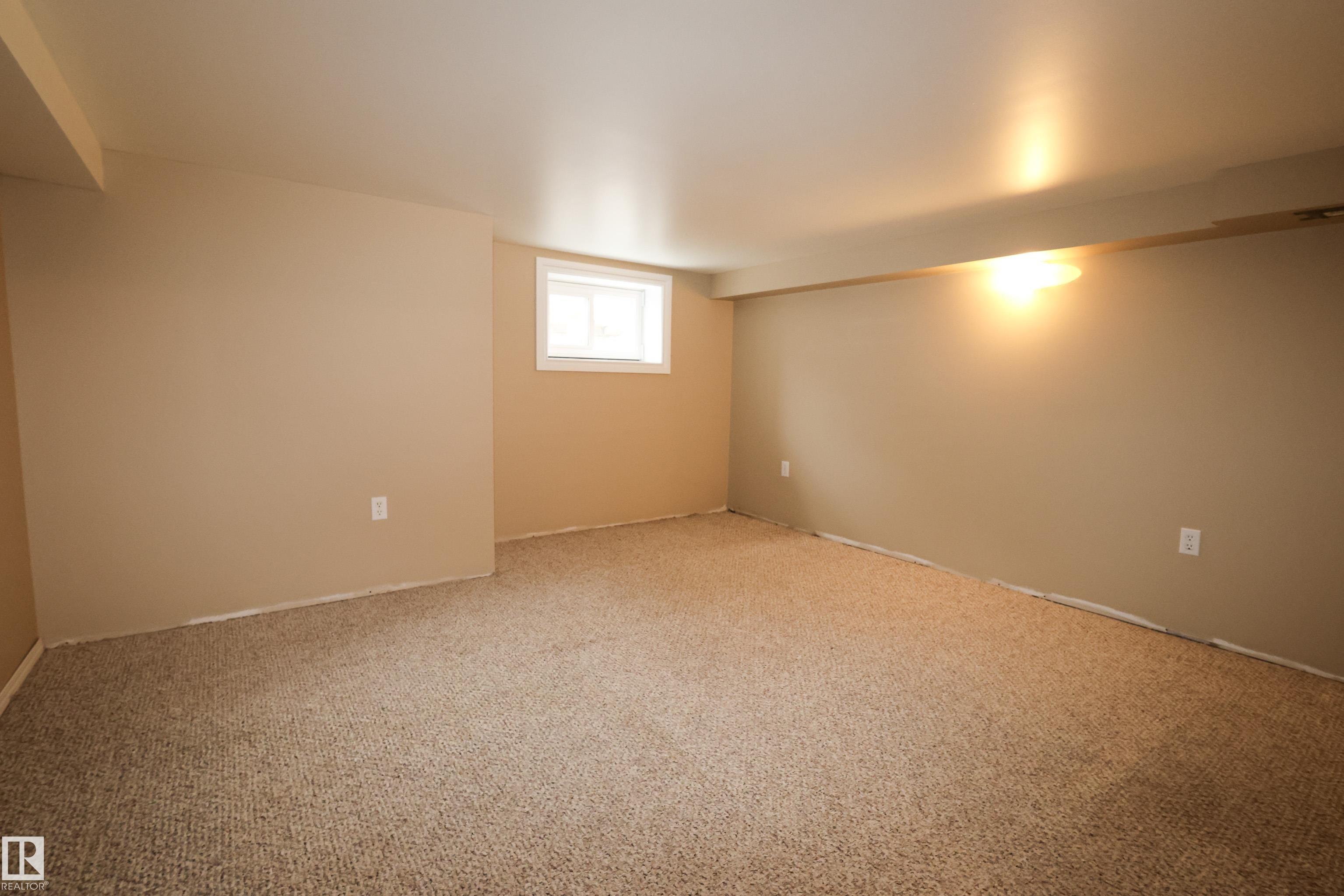 Photo 22 at 10016 106 Street, Morinville