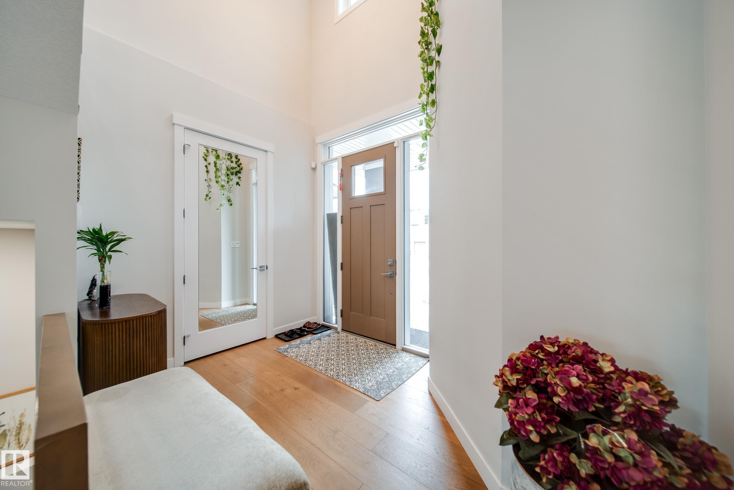 Photo 7 at 5512 109a Street NW, Pleasantview, Edmonton