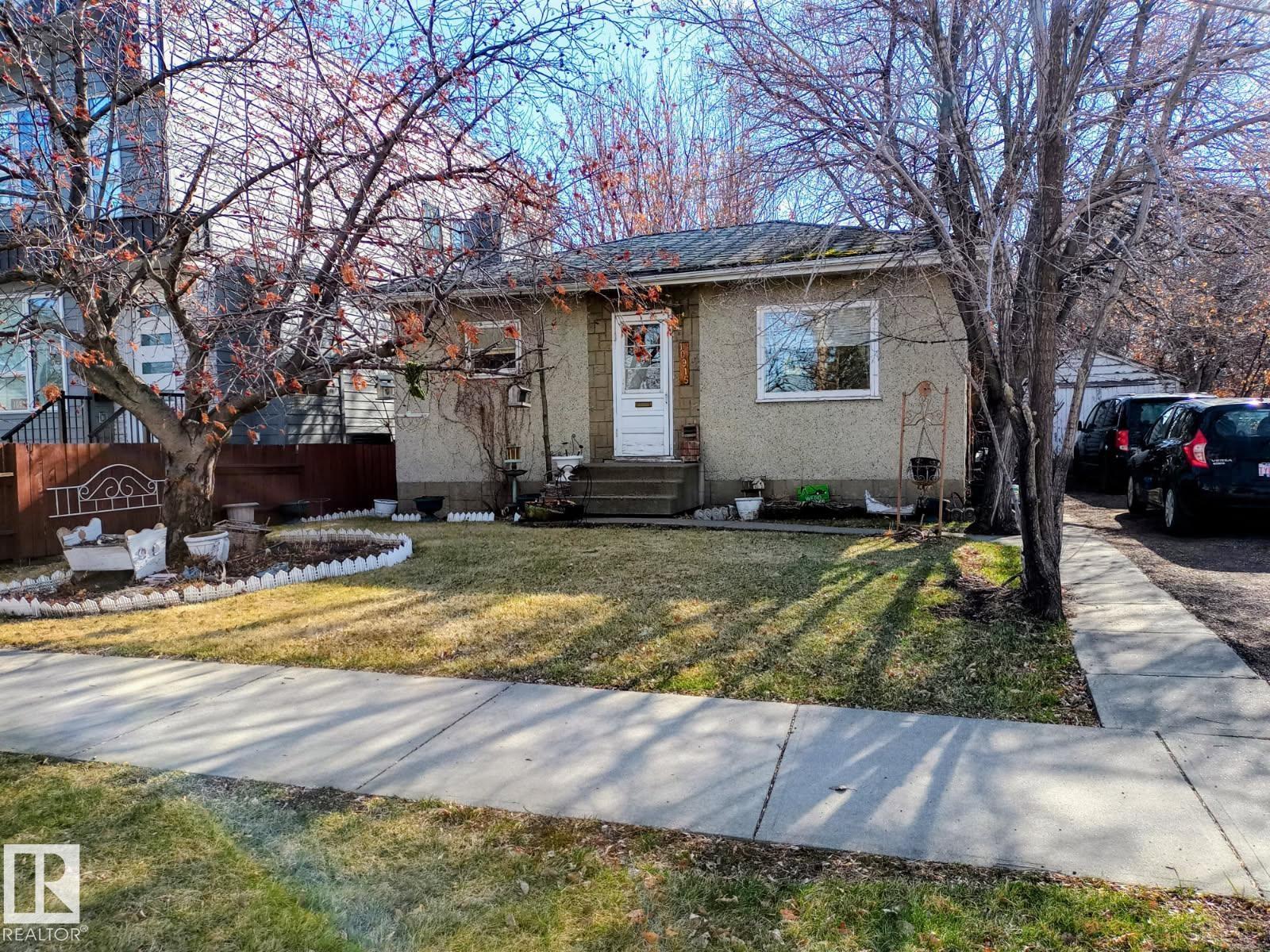 10915 150 Street NW, High Park, Edmonton