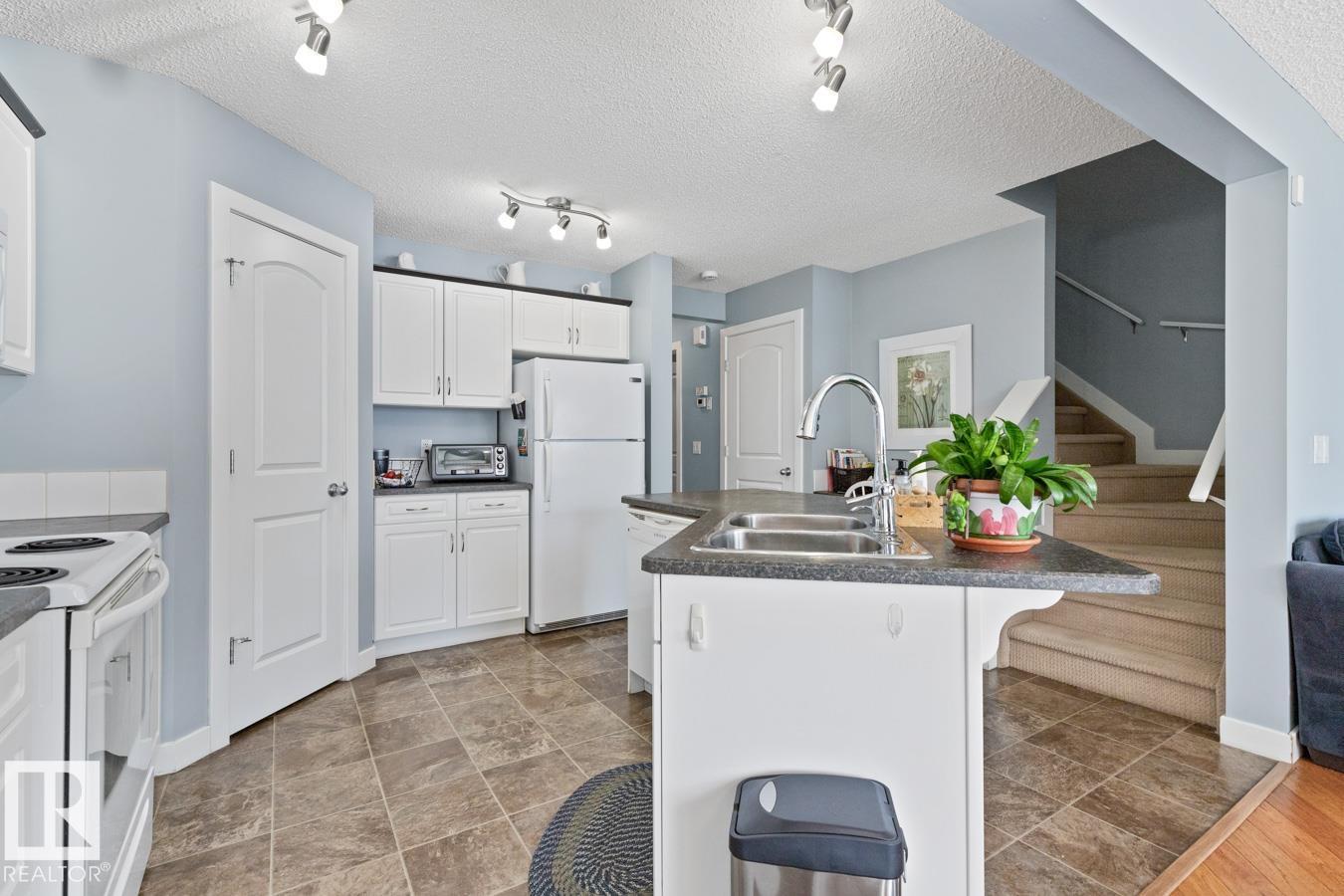 7 - 14208 36 Street NW, Clareview Town Centre, Edmonton